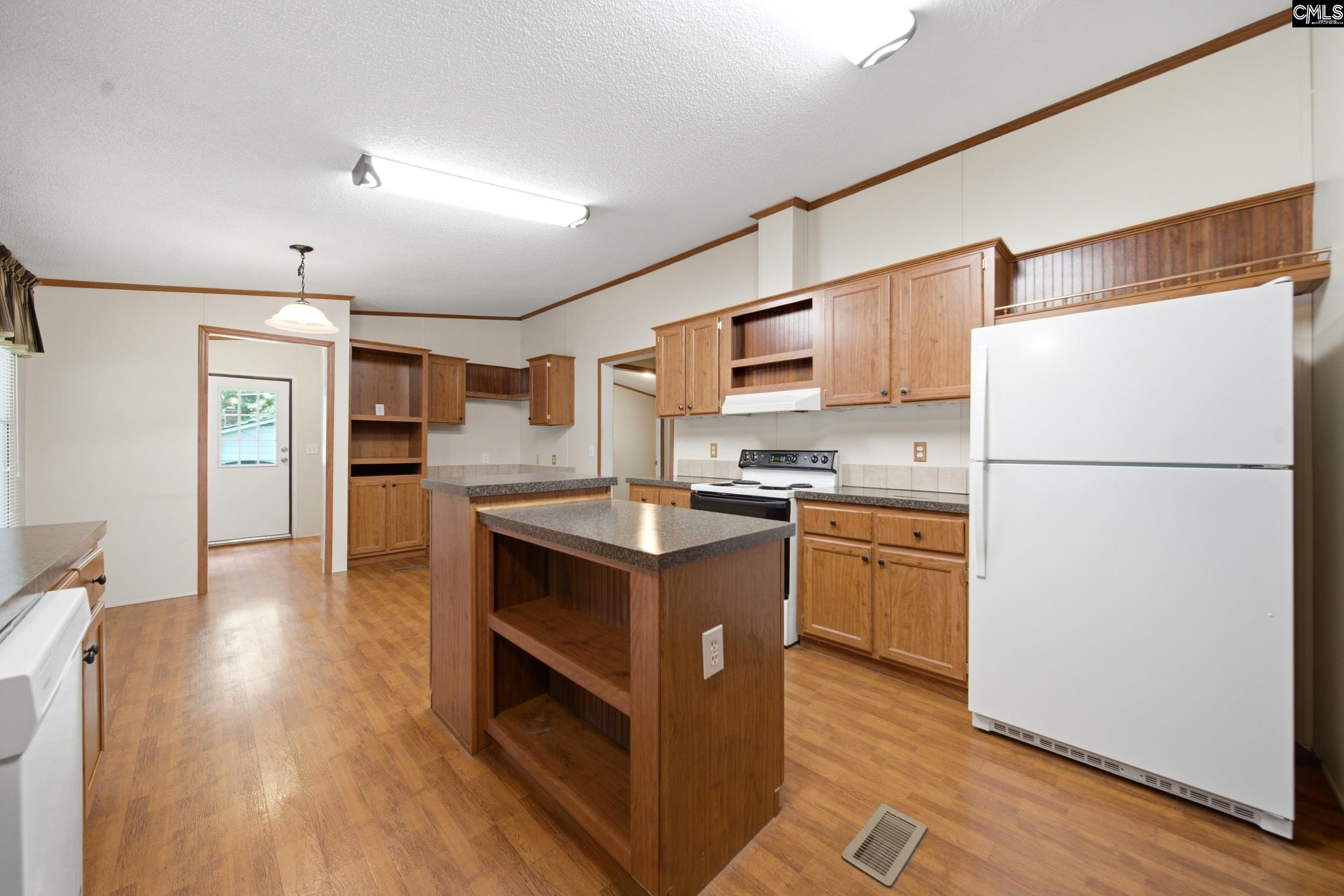 7033 E Peach Road Ridgeway, SC 29130