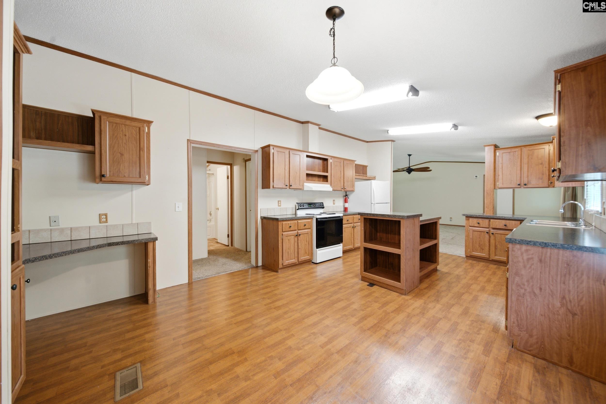7033 E Peach Road Ridgeway, SC 29130