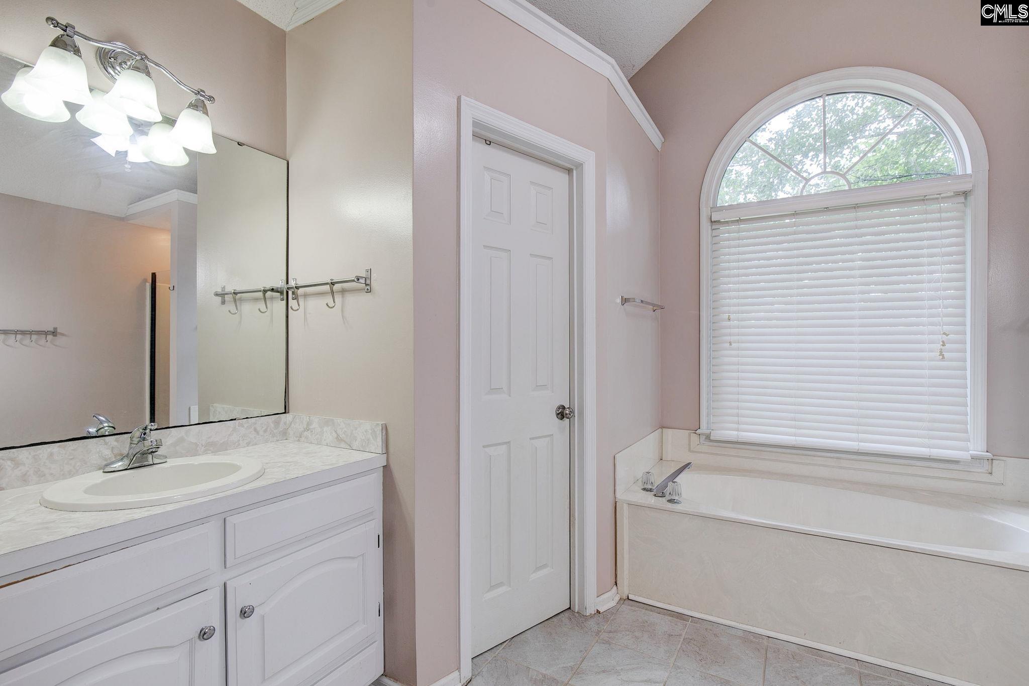 121 Foxridge Run, Lexington — photo 19