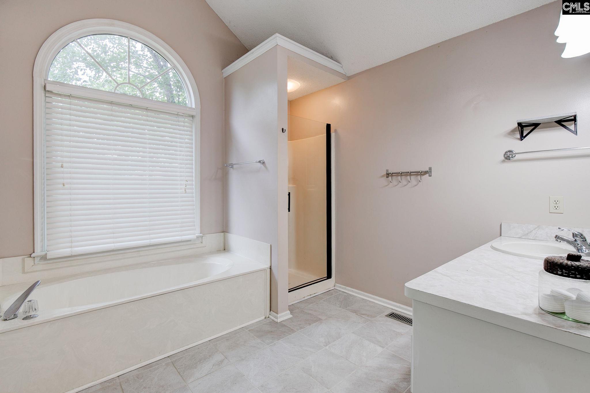 121 Foxridge Run, Lexington — photo 21