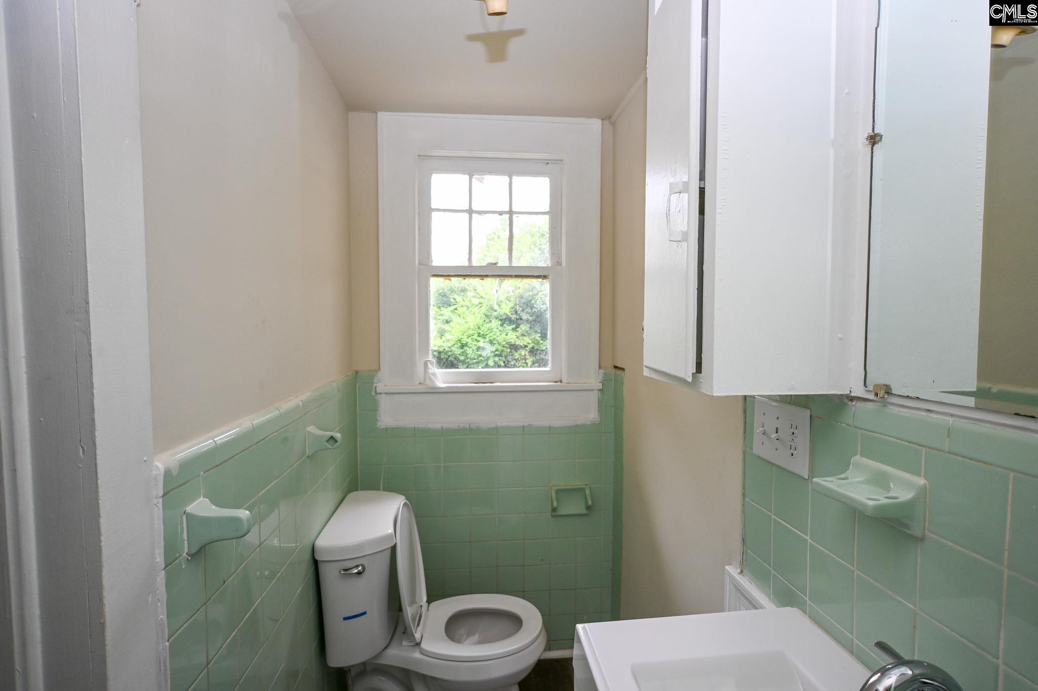 109 S Lee Street Leesville, SC 29070