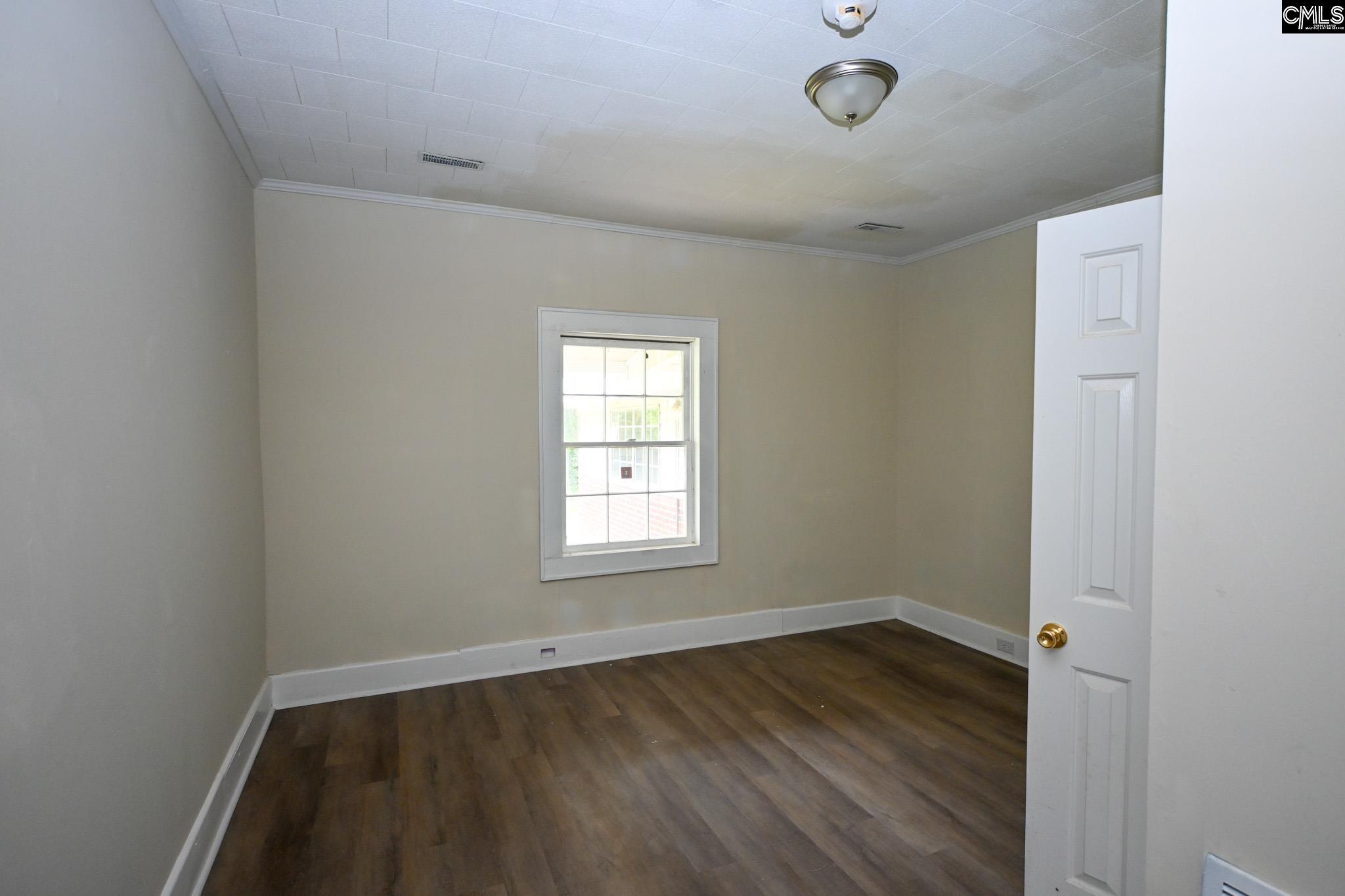 109 S Lee Street Leesville, SC 29070