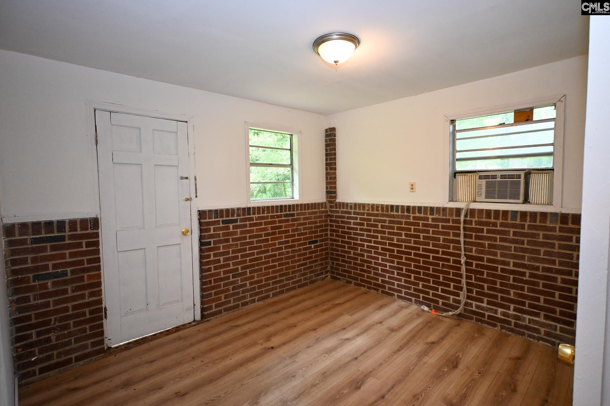 109 S Lee Street Leesville, SC 29070