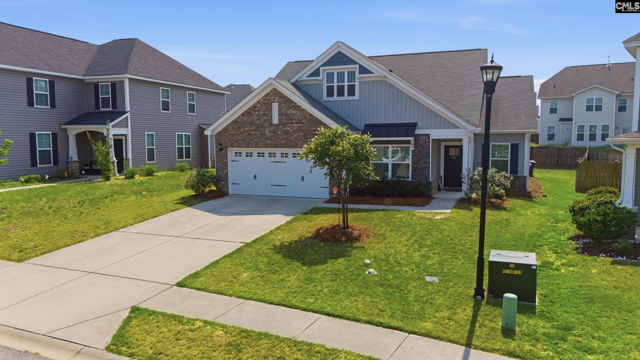 713 N Pinewalk Way