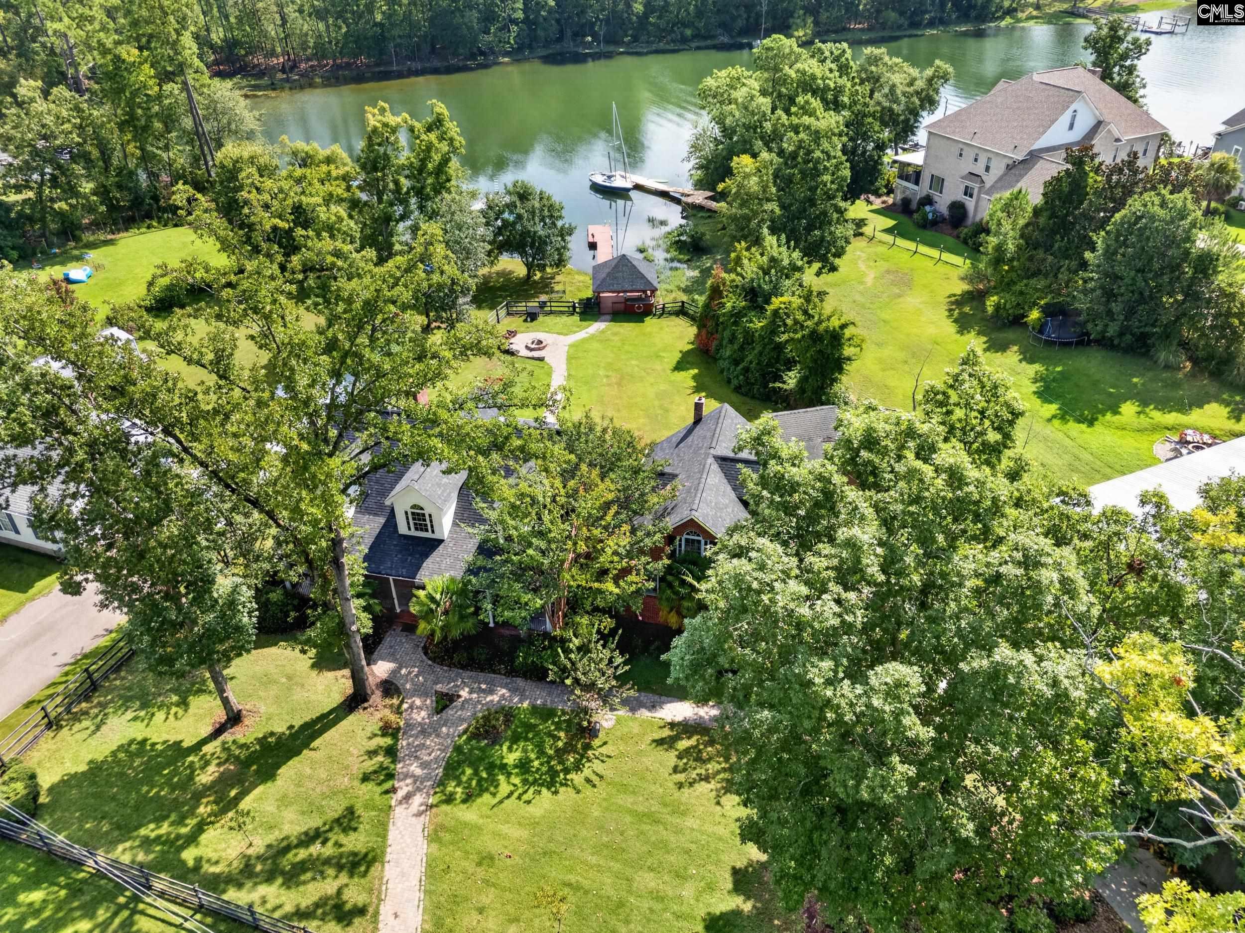 432 Lakeshore Drive