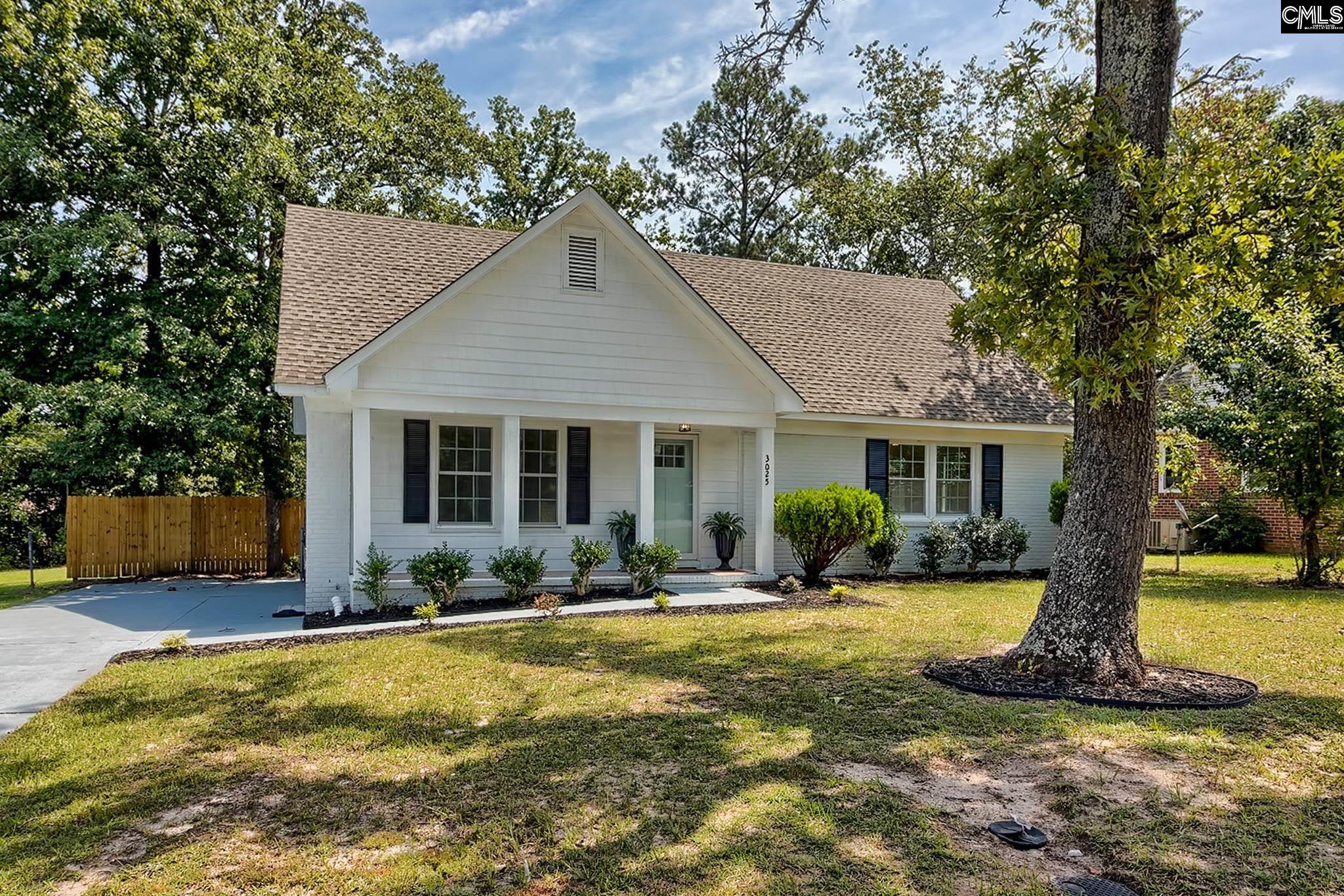 3025 Prestwick Circle