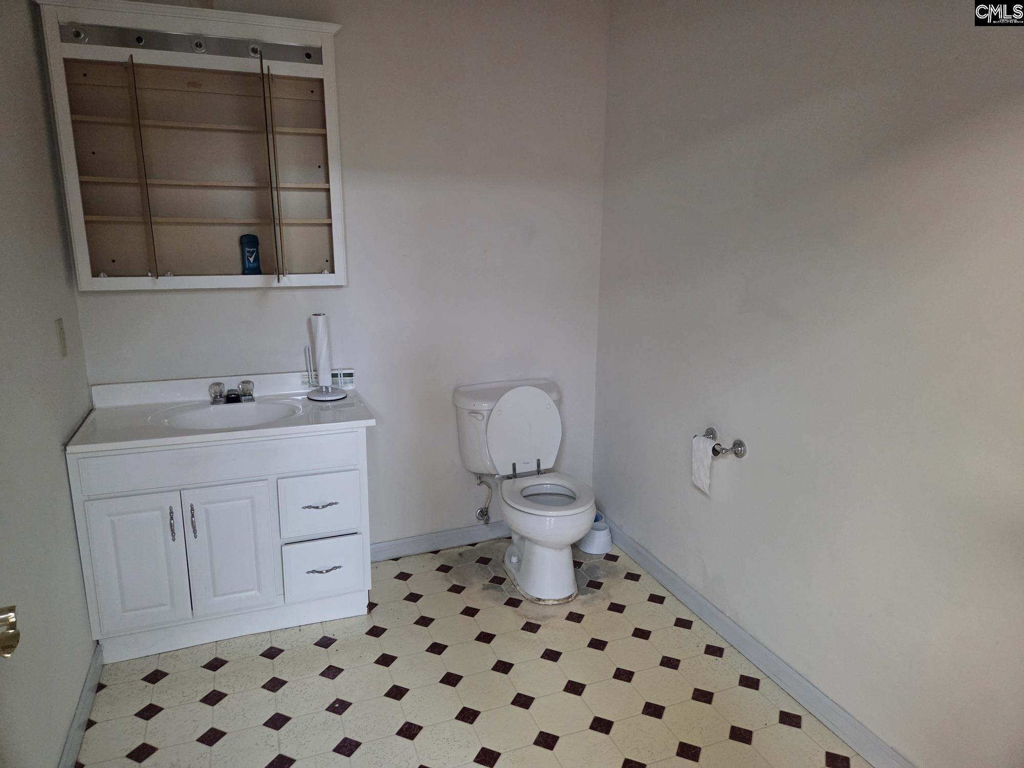 4886 Sunset Boulevard, Lexington — photo 8