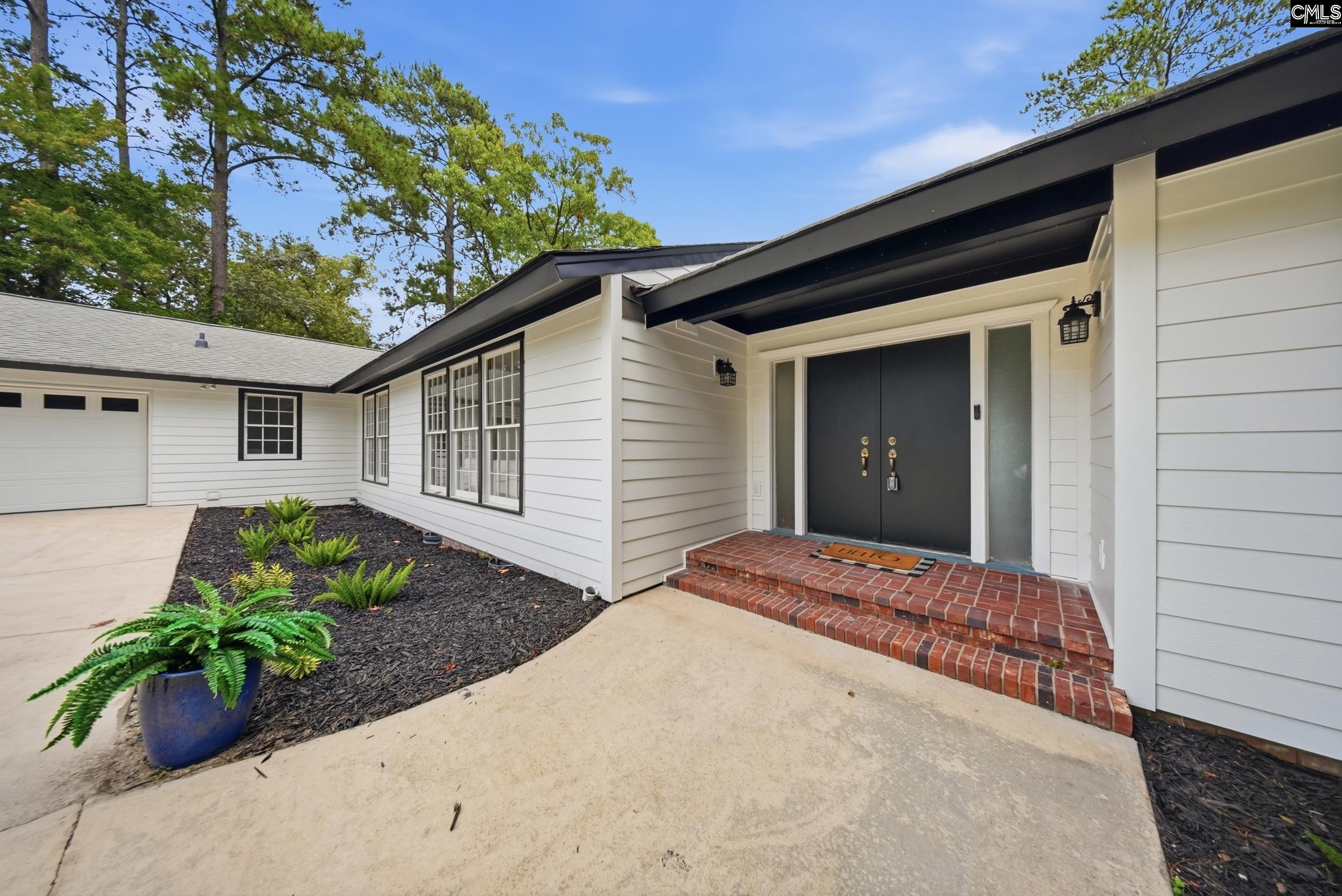 18 Northlake Road