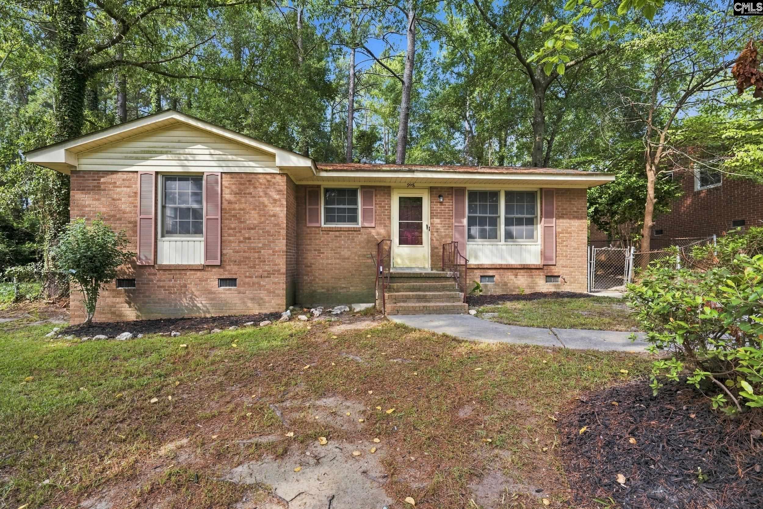 908 Woodale Circle
