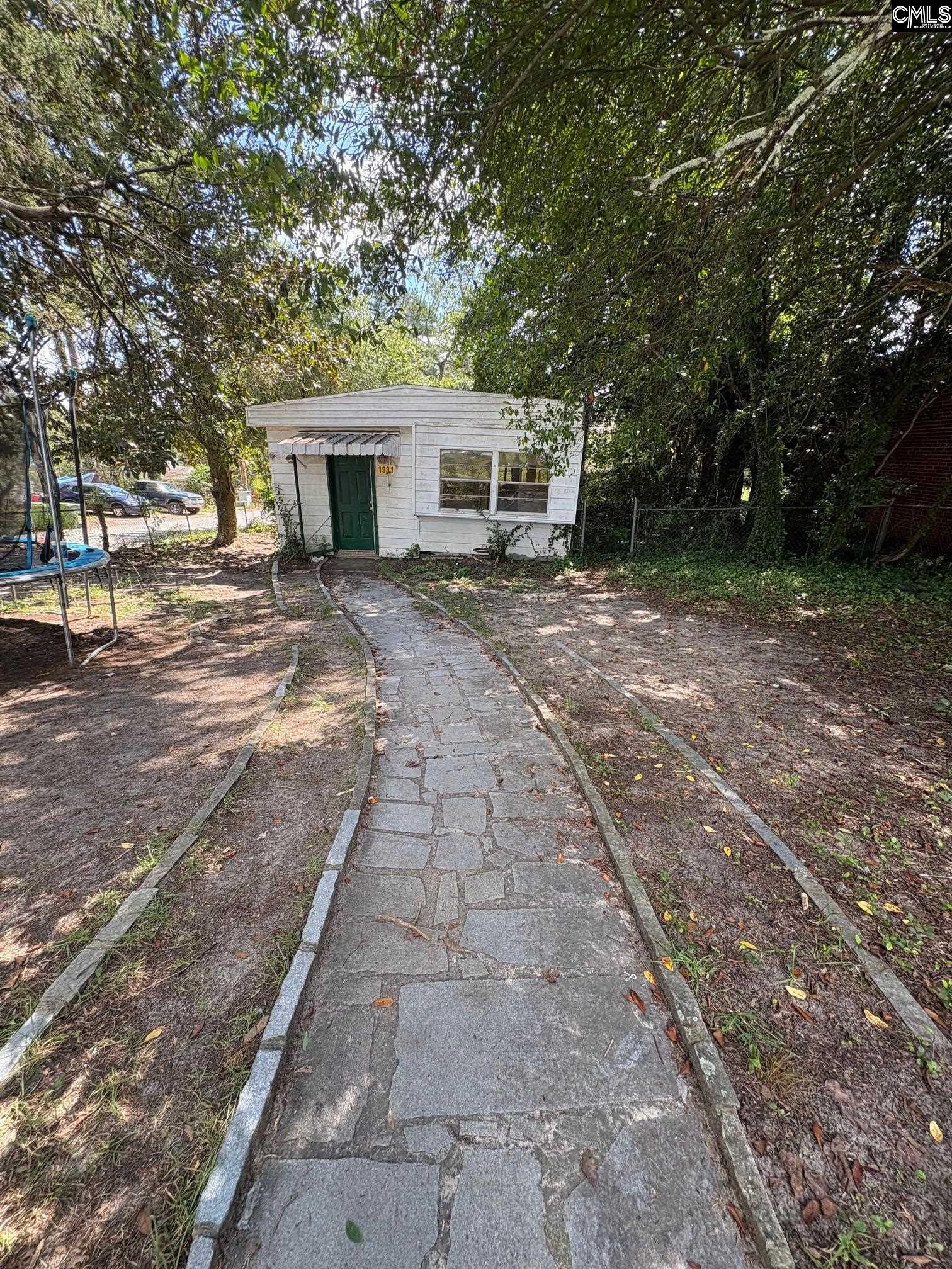 1331 Head Street