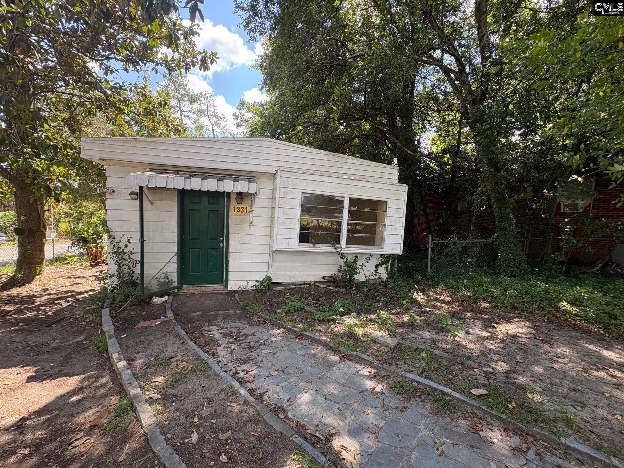 1331 Head Street