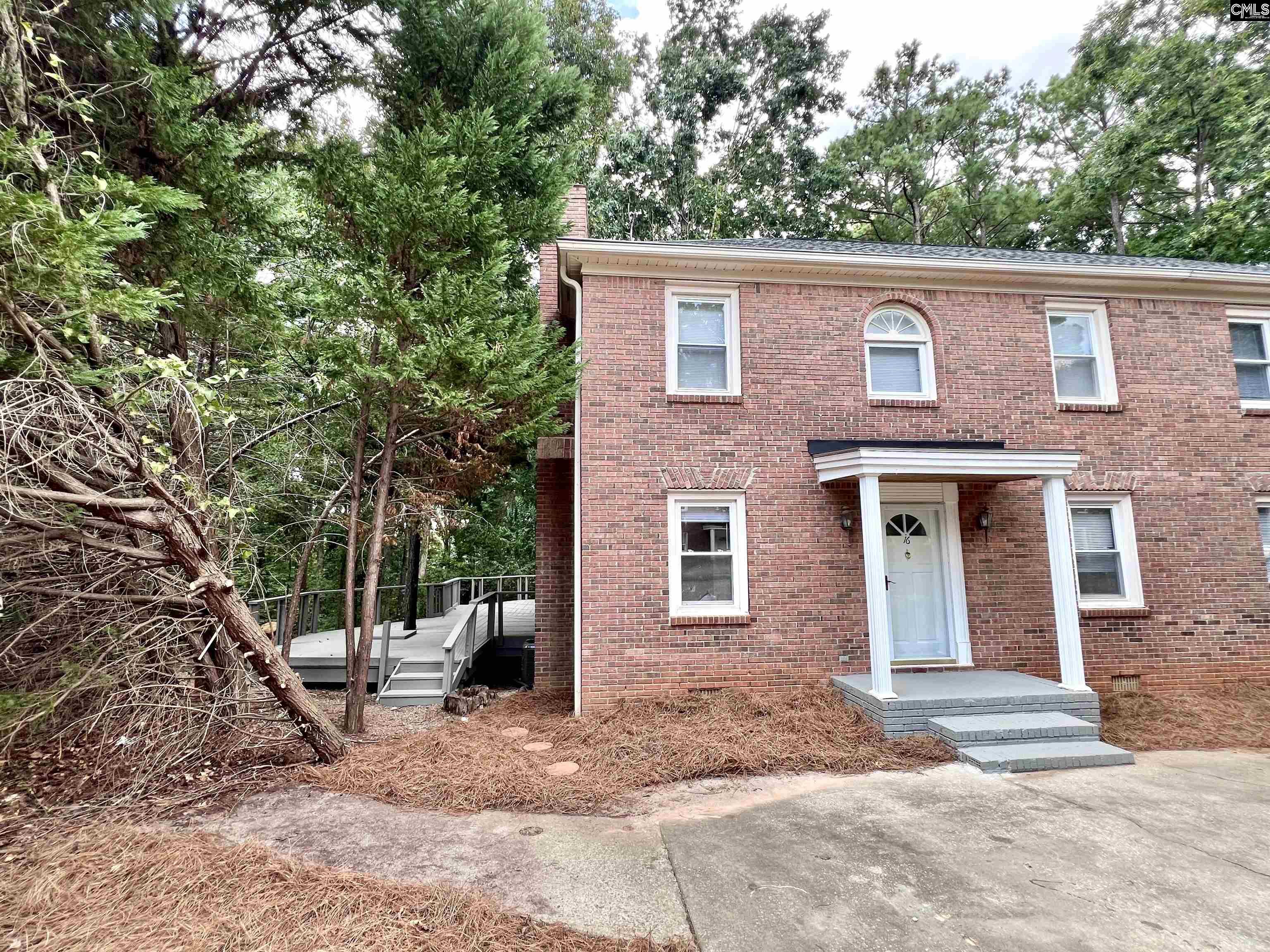 16 Crescent Lane