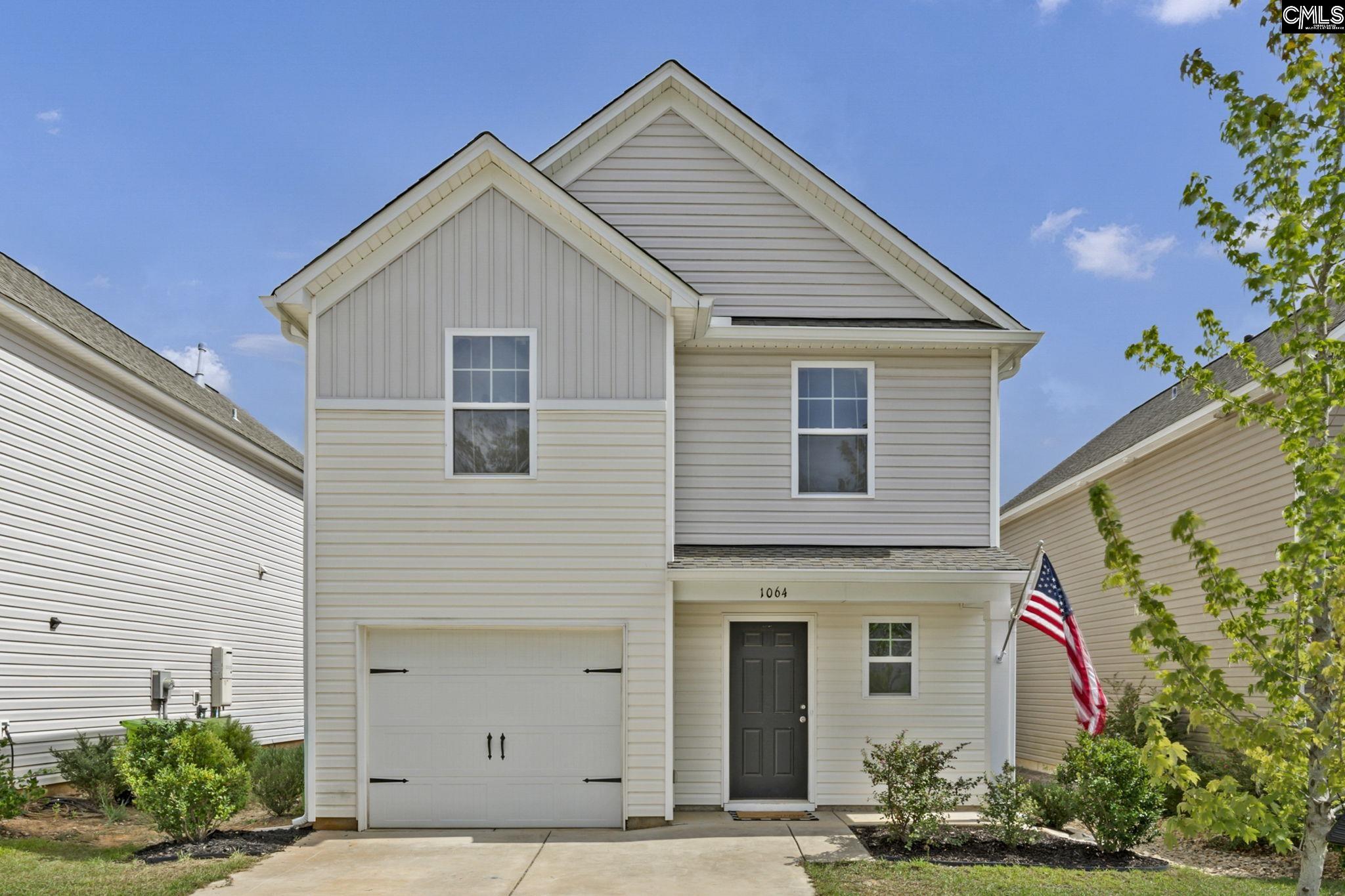 1064 Crescent Moon Loop