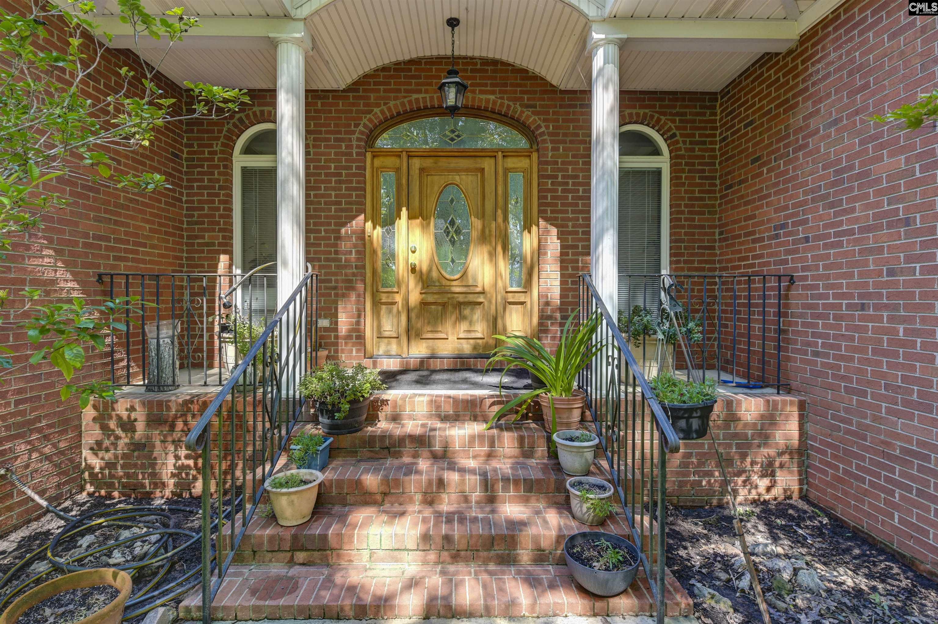1009 Shadywood Lane