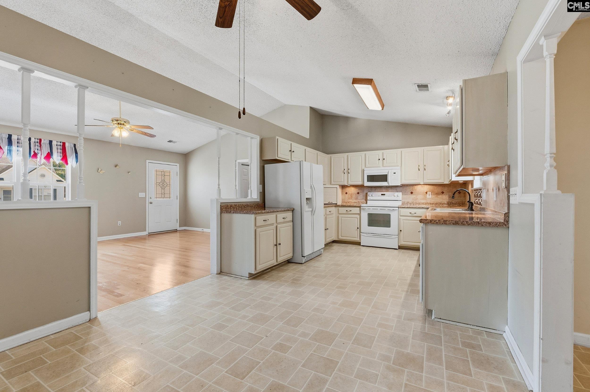 108 Montclaire Circle, West Columbia — photo 9