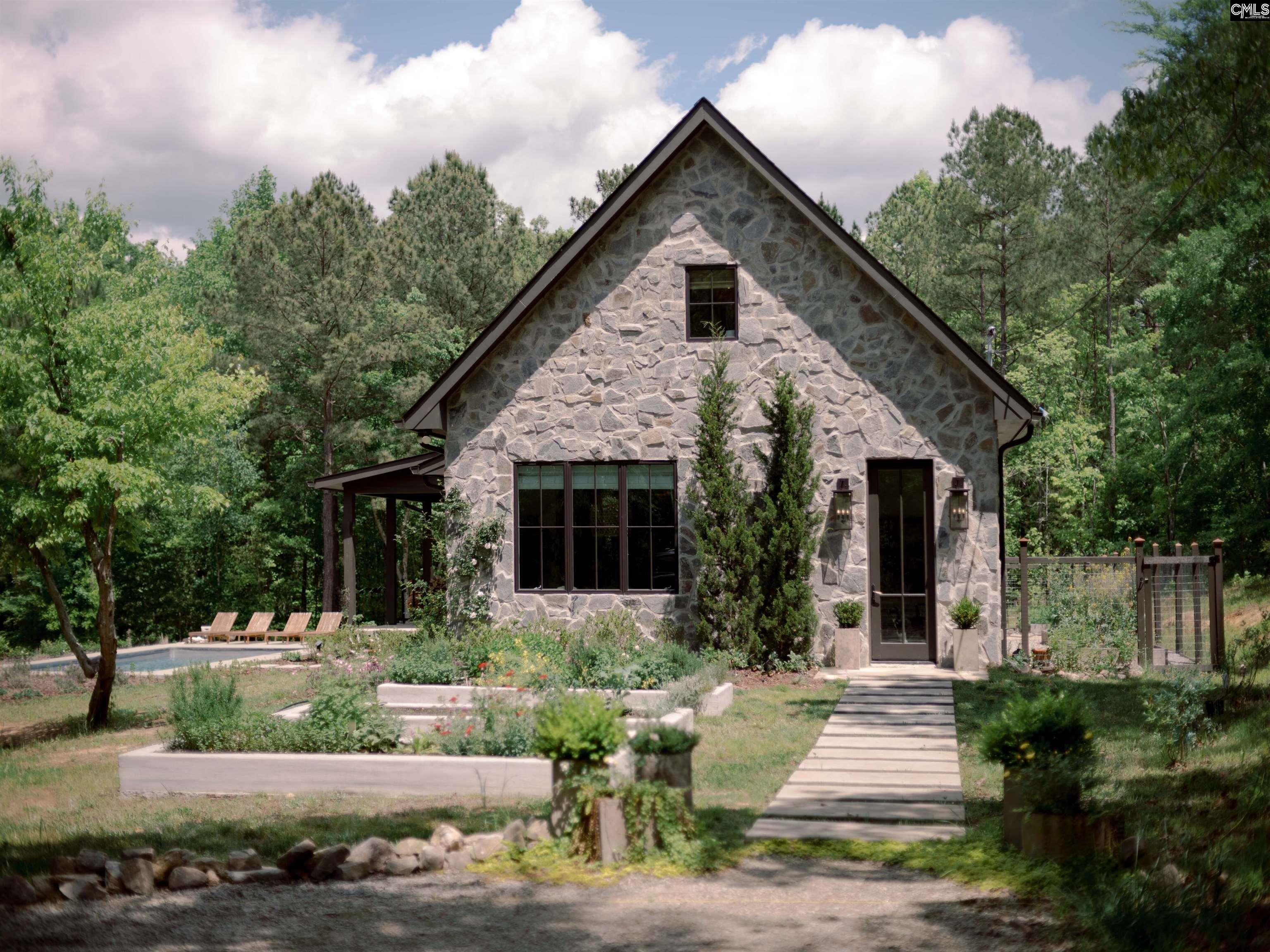 260 Derby Lane