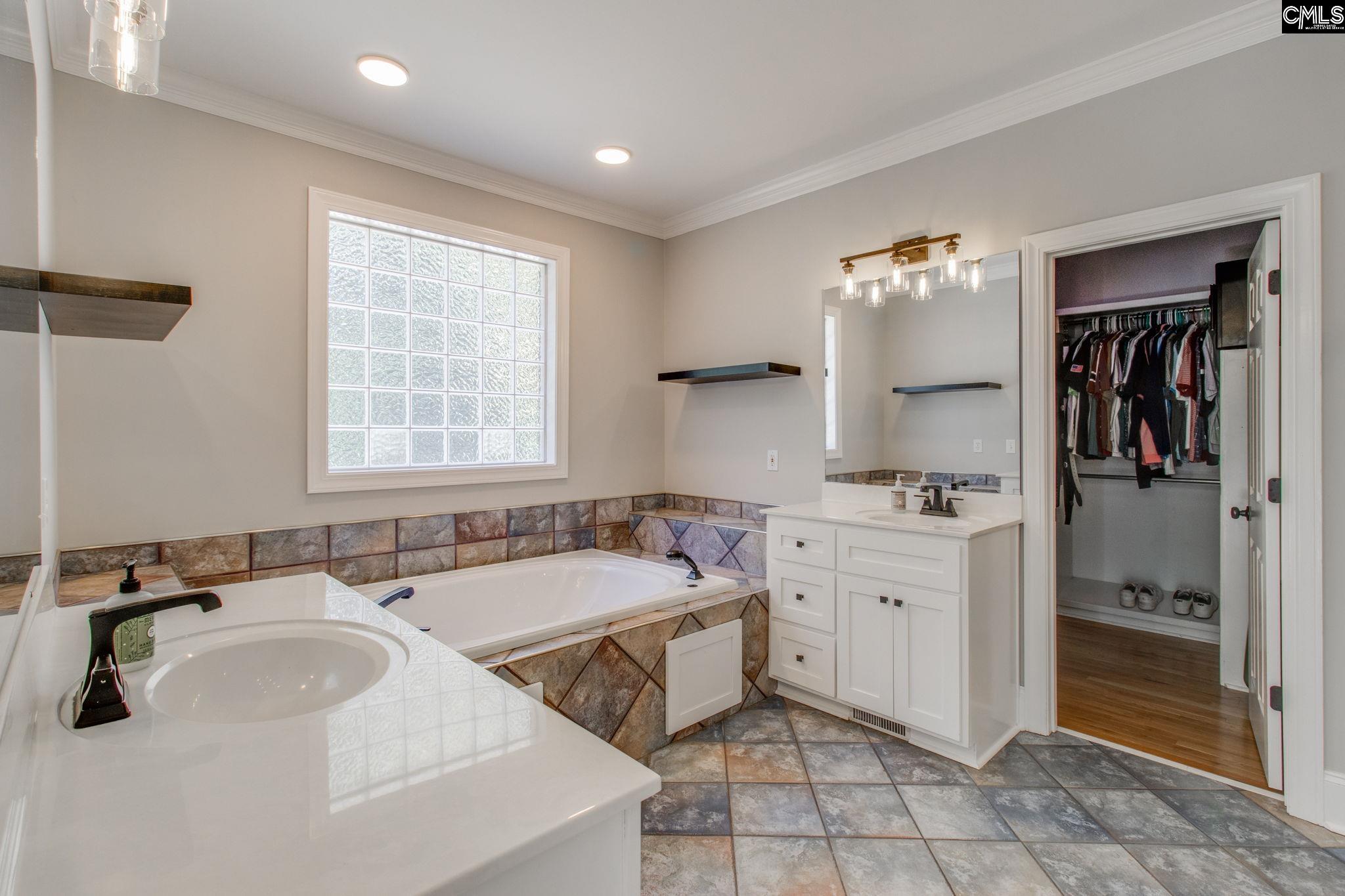 437 Caro Lane, Chapin — photo 20