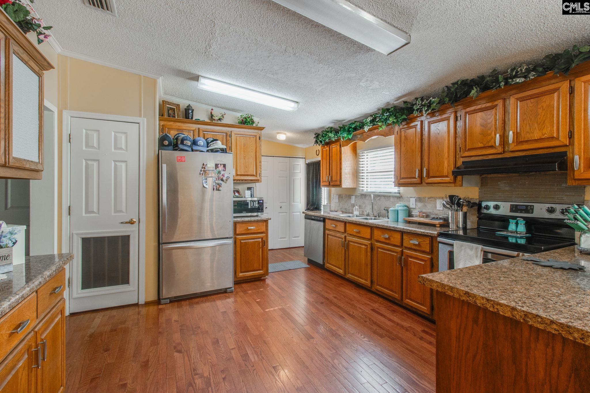124 Turkey Creek Court, Lexington — photo 9