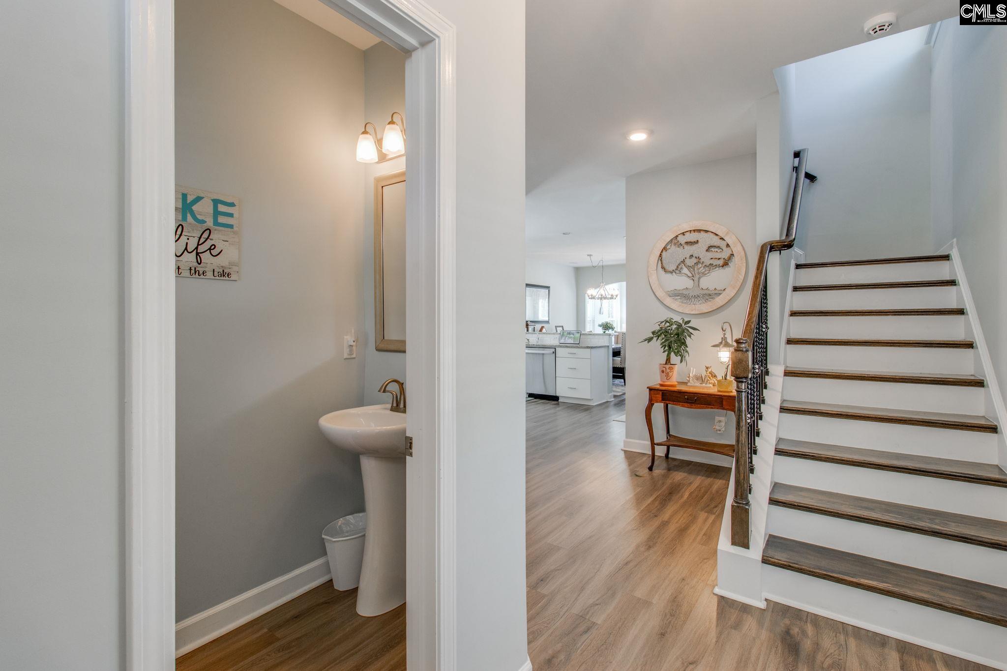 620 Calabria Court, Chapin — photo 32