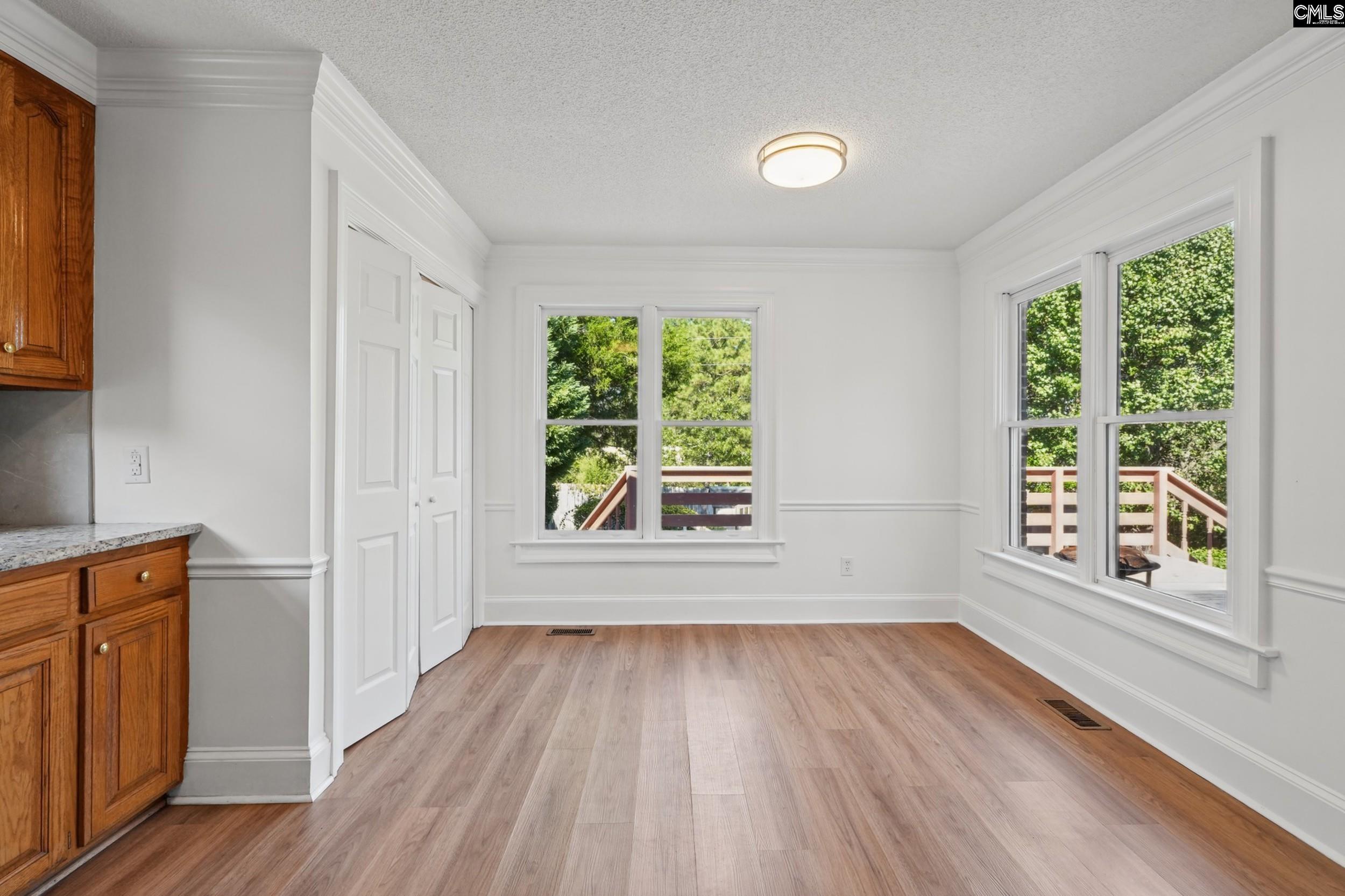 210 Woodlands Ridge Drive, Columbia — photo 9