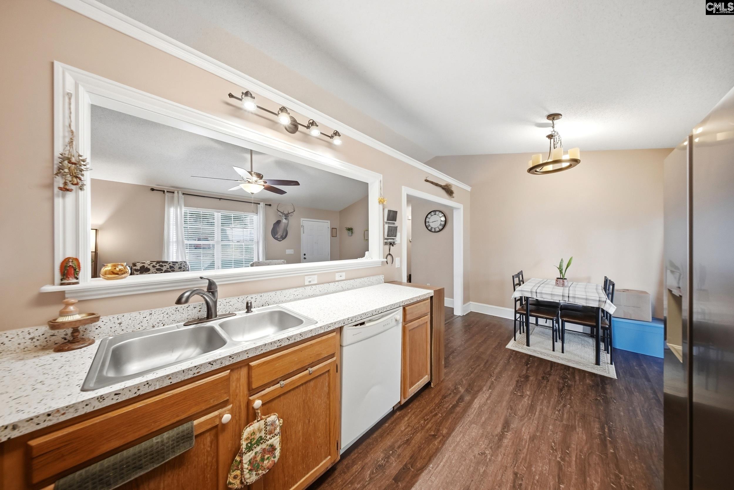 337 Firebridge Drive, Chapin — photo 6