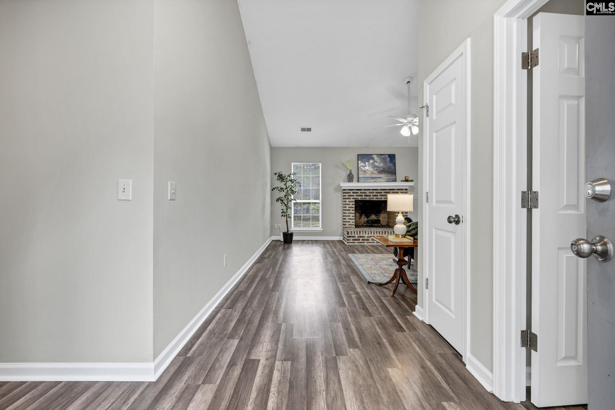 875 Bentley Drive, Lexington — photo 6