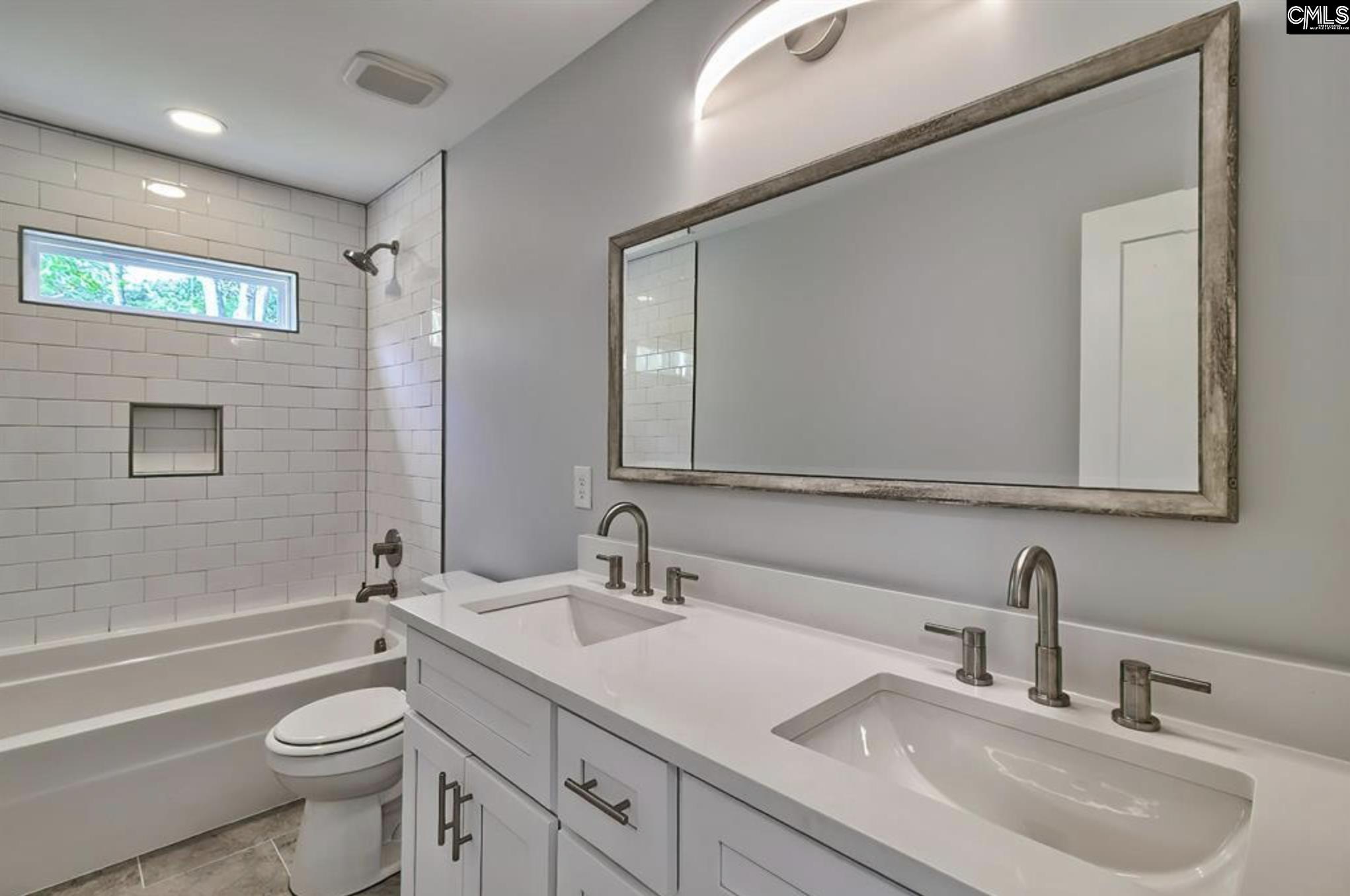 209 Lynch Lane, Chapin — photo 15