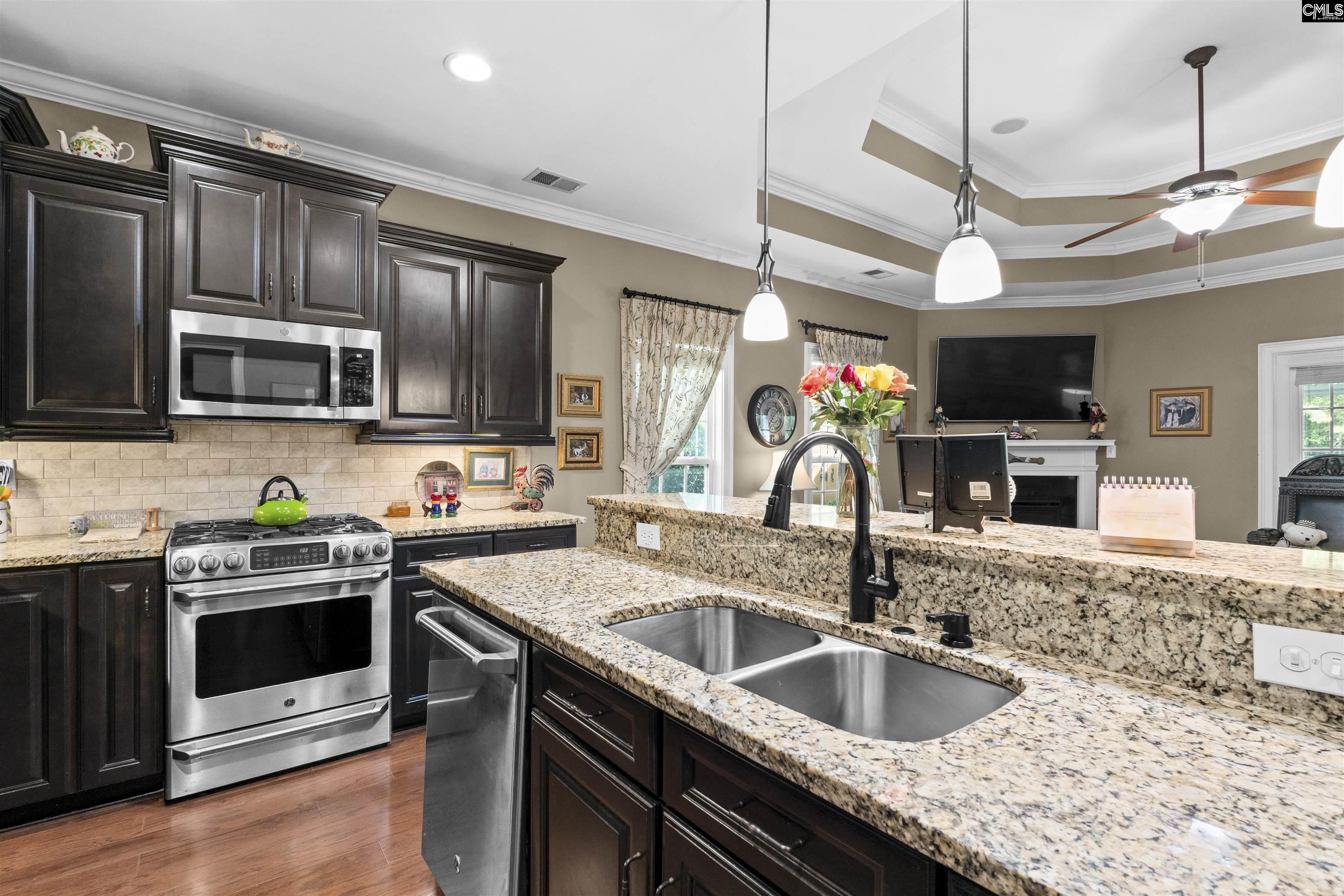 640 Kumatage Lane, Chapin — photo 16
