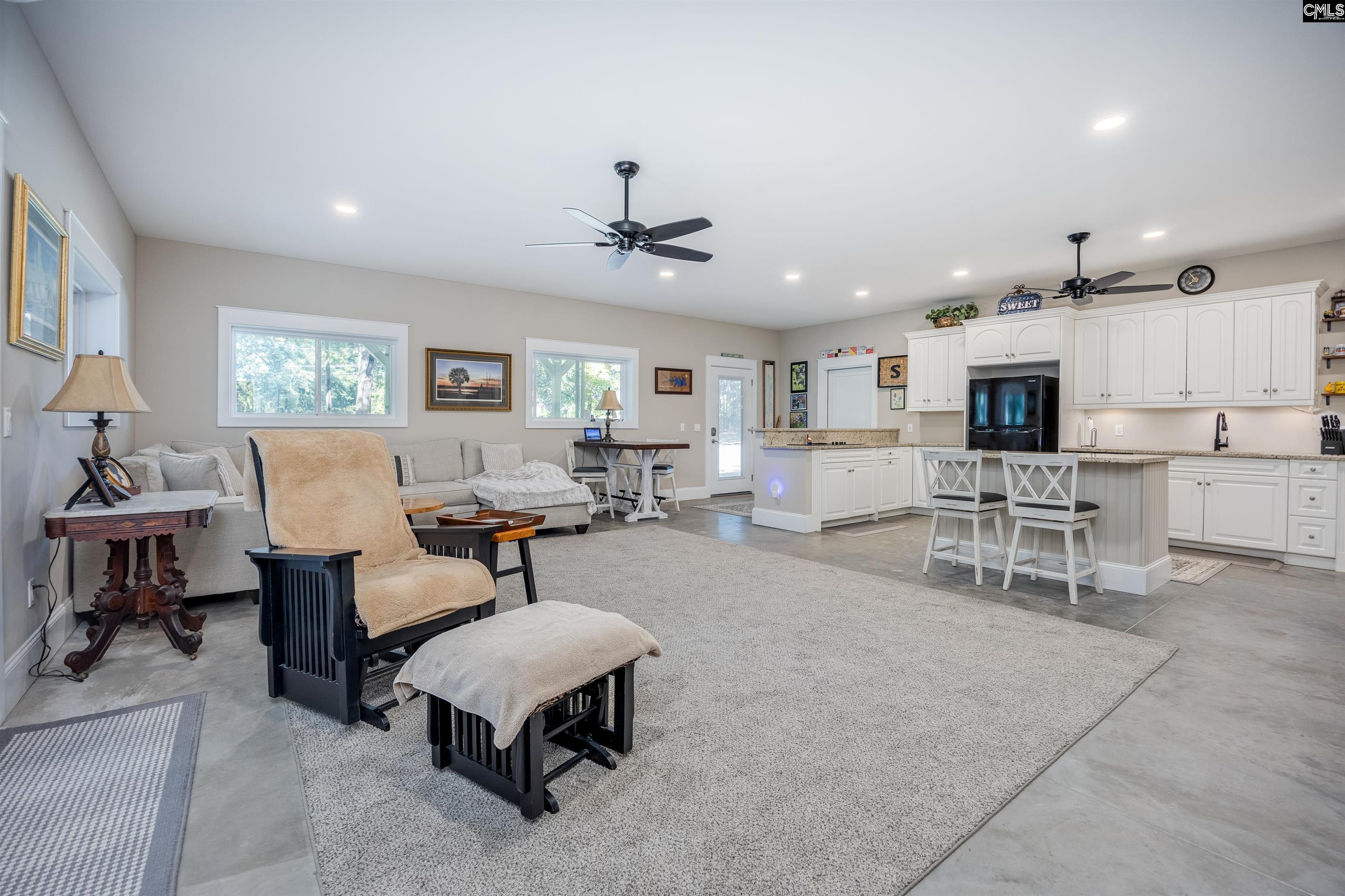 2468 N Lake Drive, Columbia — photo 12