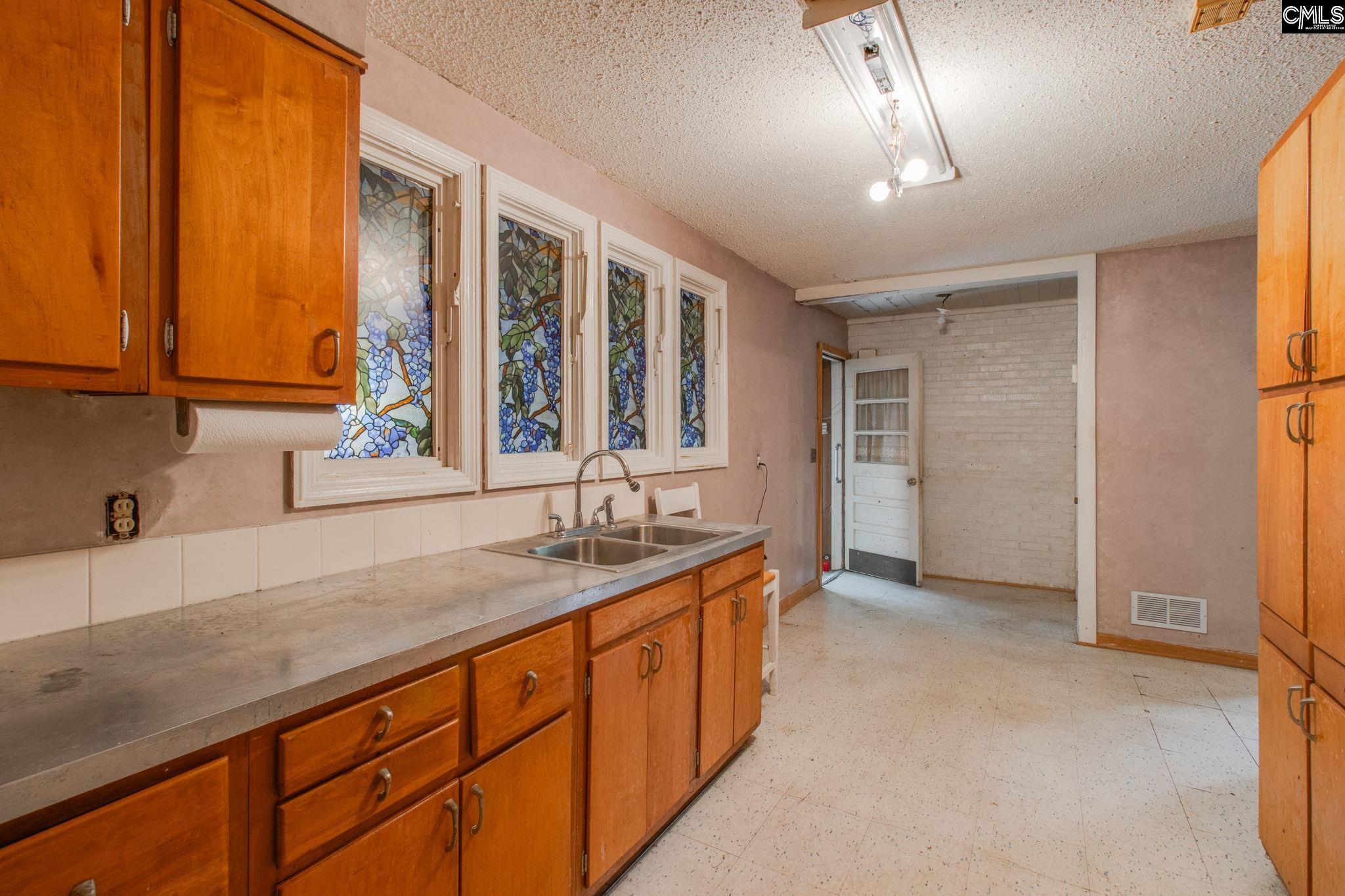 1304 Alpine Drive, West Columbia — photo 4