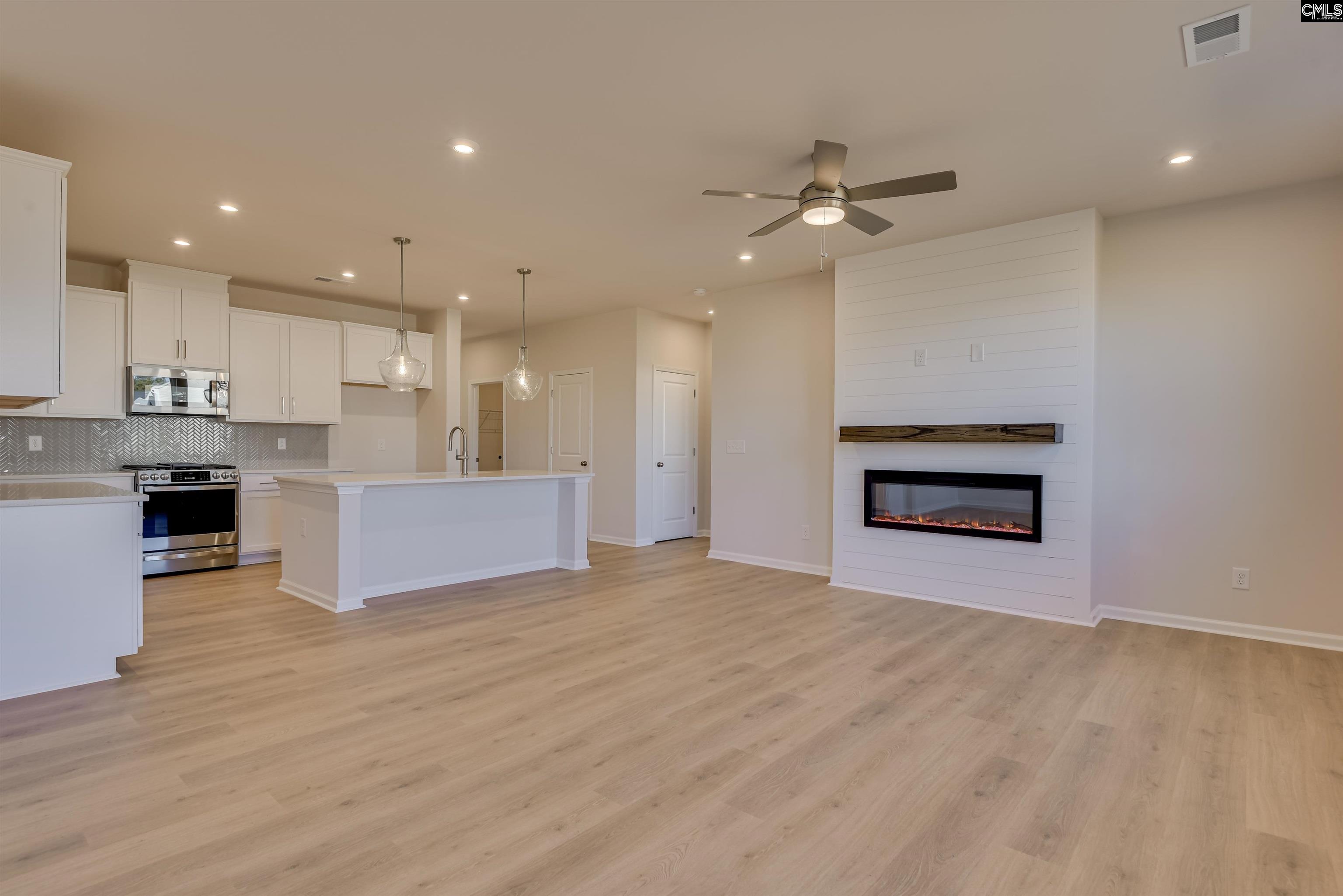 364 Grannys Cut Way, Chapin