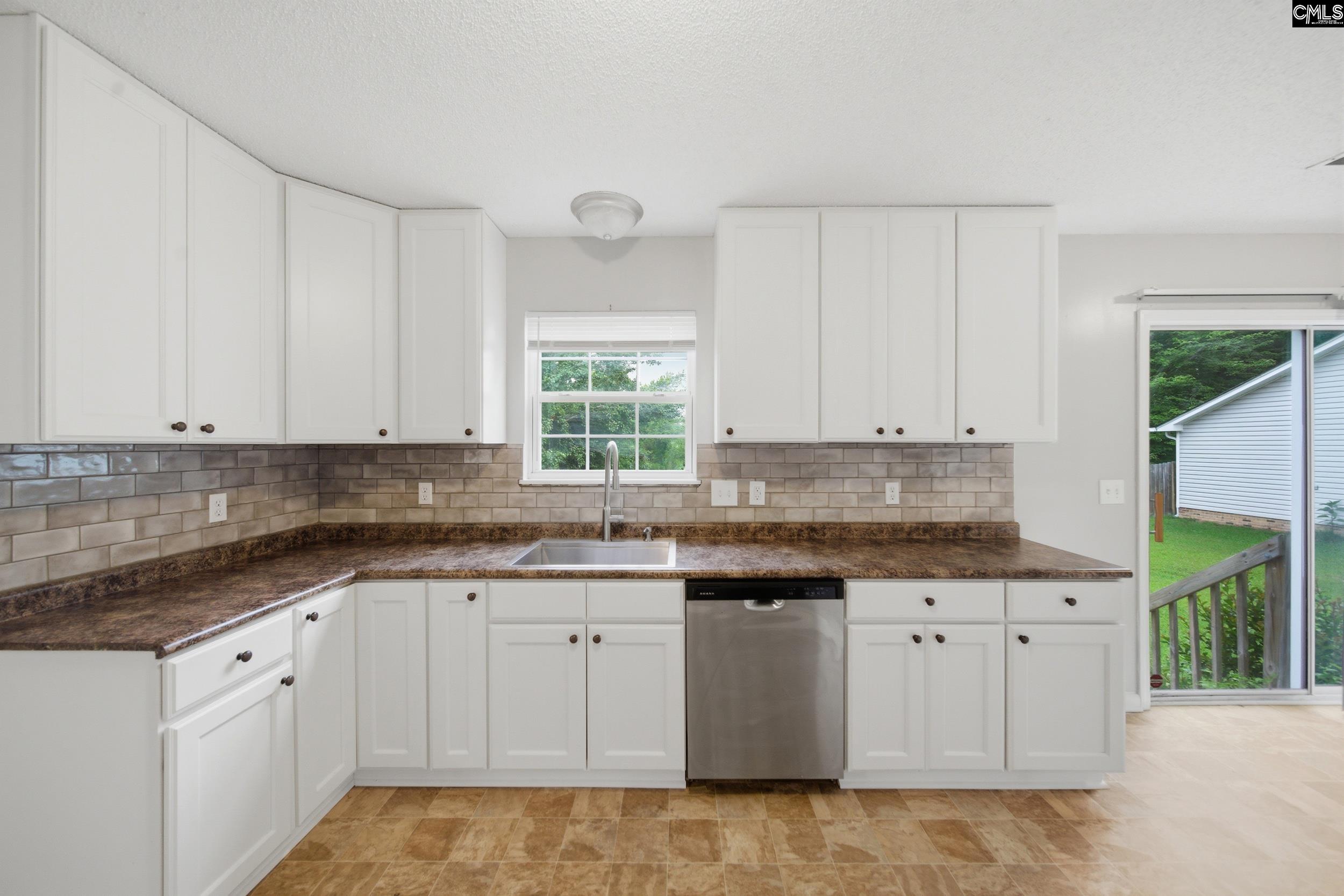 305 Cutter Court, Chapin — photo 12