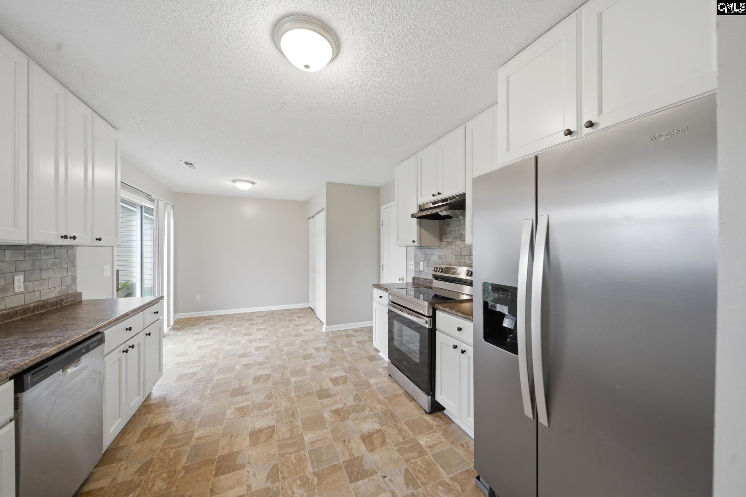 305 Cutter Court, Chapin — photo 13