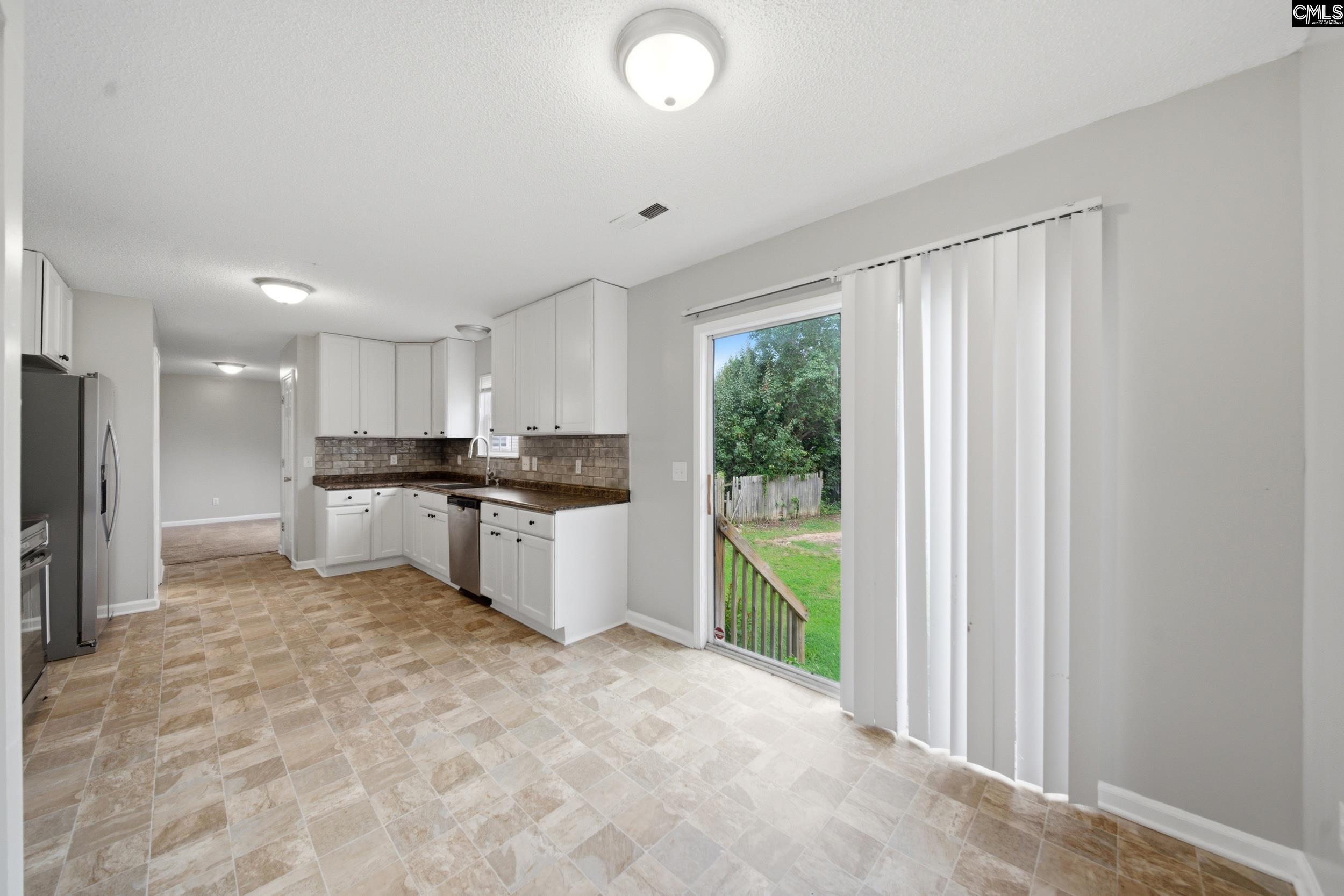 305 Cutter Court, Chapin — photo 15