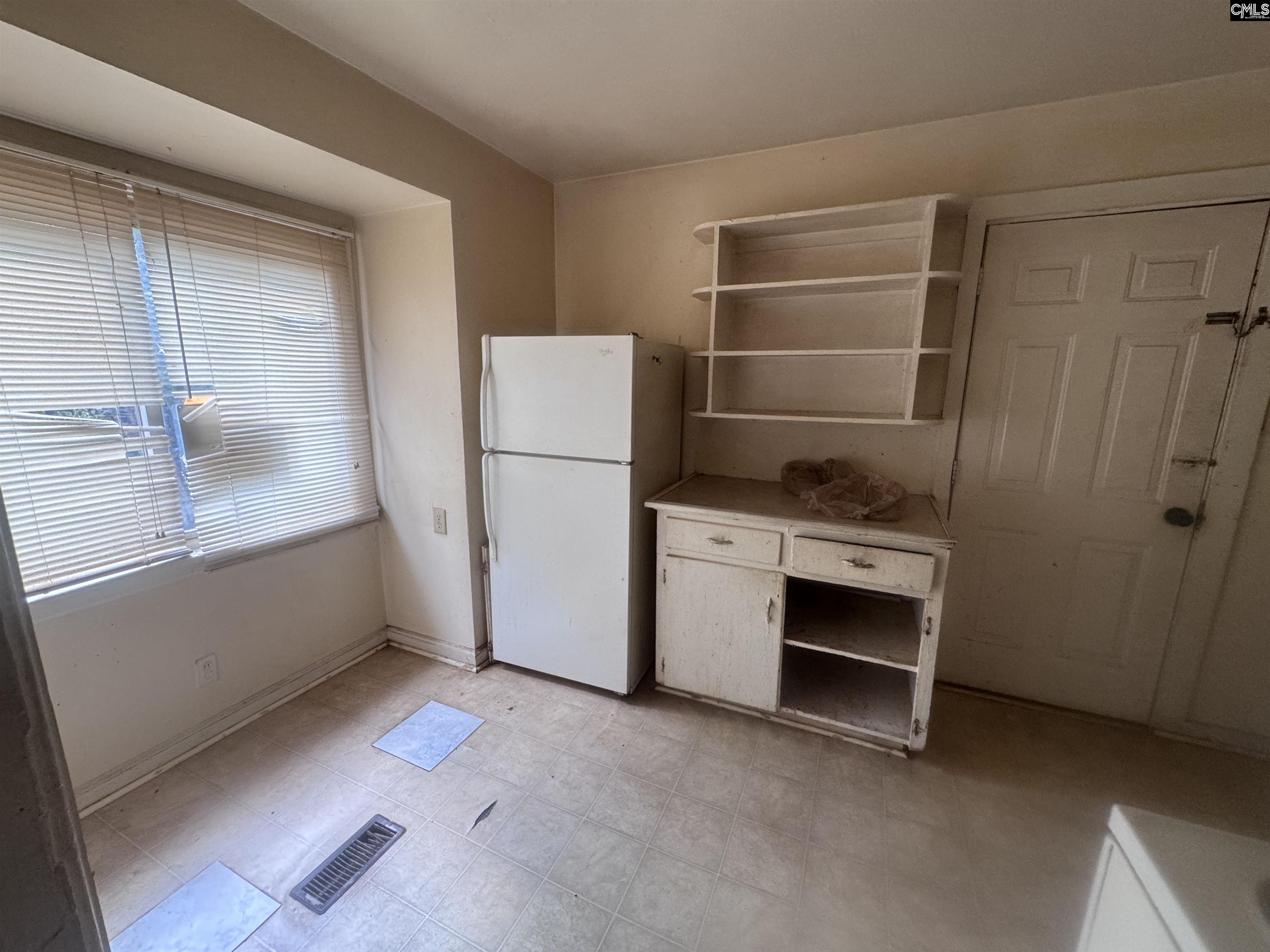 315 Pineneedle Road, Columbia — photo 5