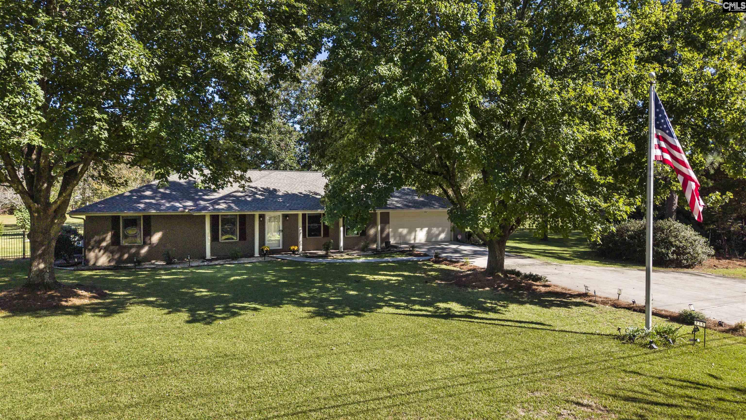 715 Smith Pond Road, Lexington