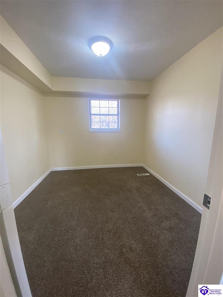 1433 Crestview Drive Radcliff, KY 40160 #4