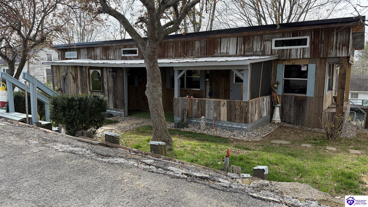 413 Cook StreetGreensburg,&nbsp;KY&nbsp;42743