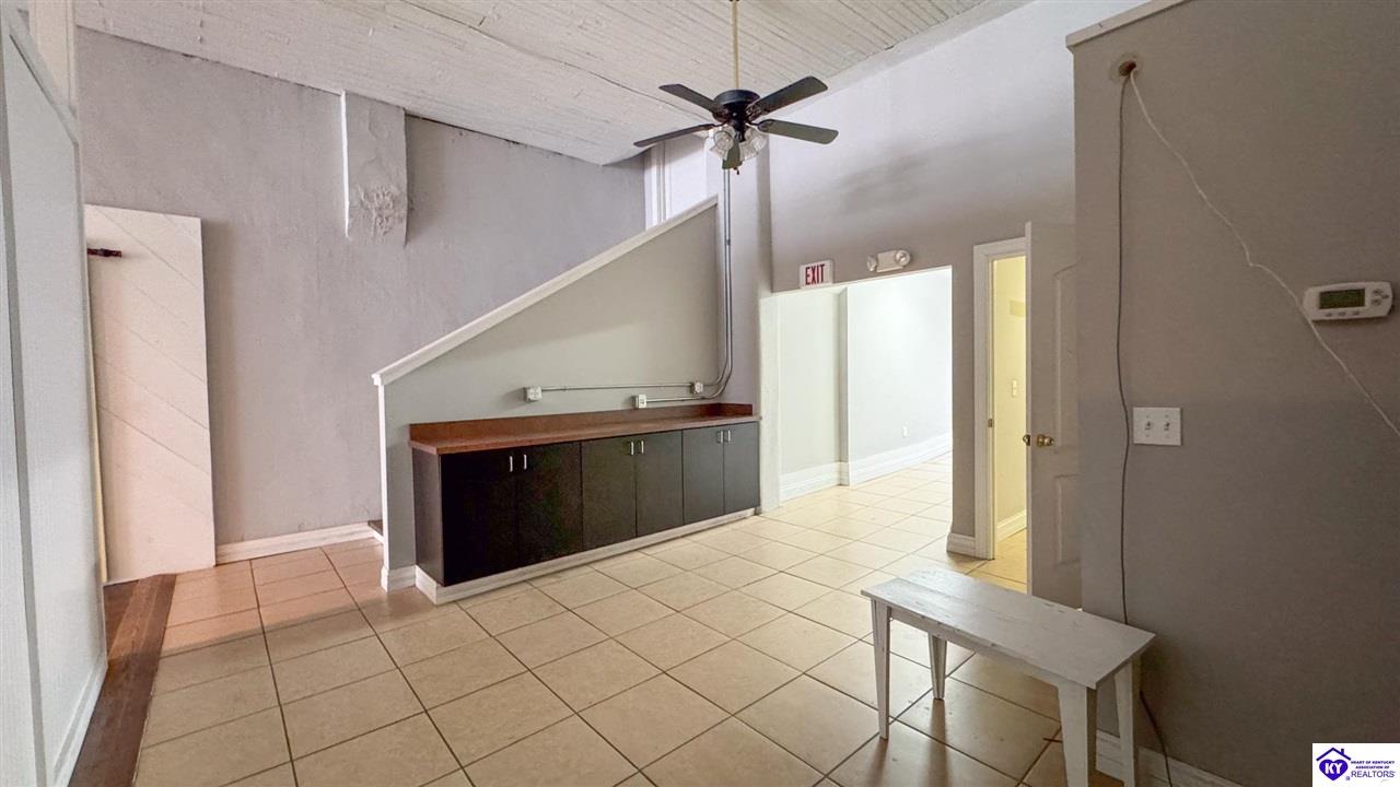 119 E Main Street Campbellsville, KY 42718 #2