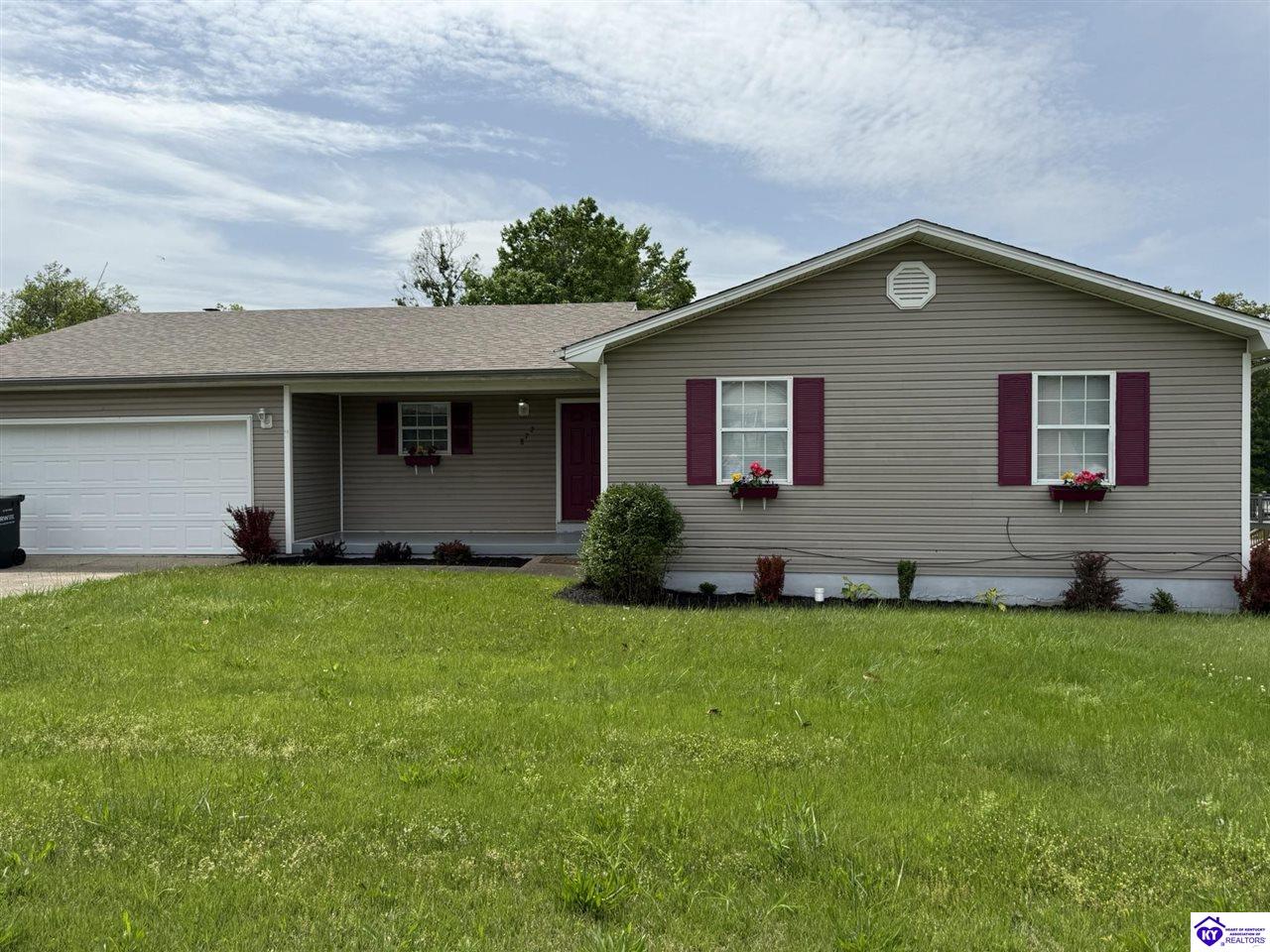 872 Shelby AvenueRadcliff,&nbsp;KY&nbsp;40160