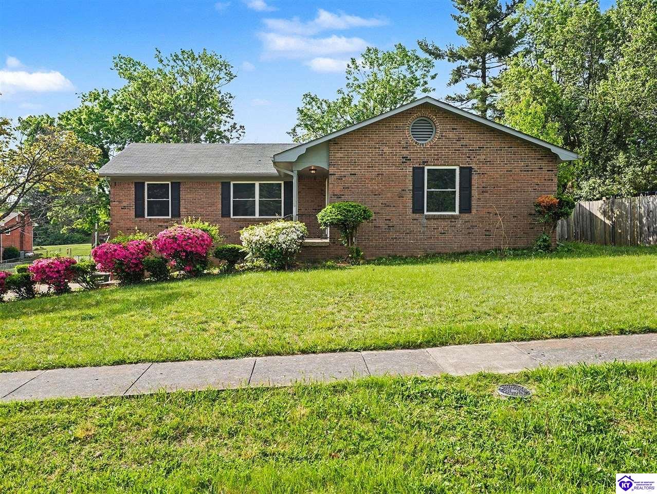 1560 Redbud Circle Radcliff, KY 40160 #1