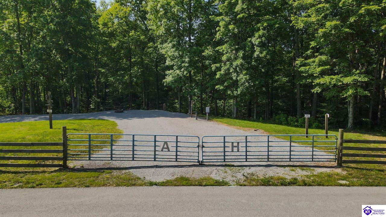 0.51 Pikes Ridge RoadColumbia,&nbsp;KY&nbsp;42728