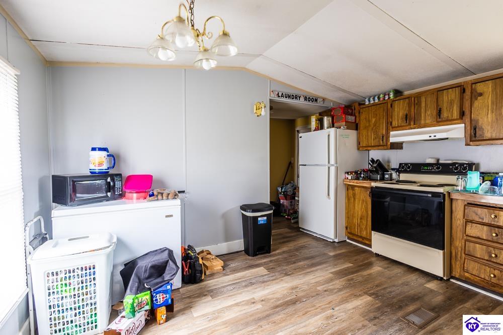 1260 Carter Brothers Road Hodgenville, KY 42748 #2