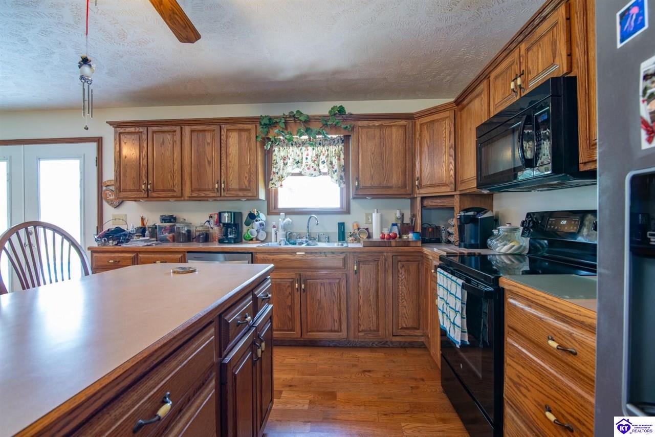 2445 Dangerfield Road Hodgenville, KY 42748 #3