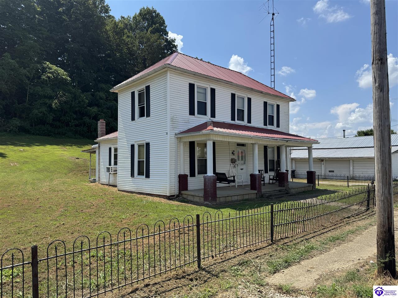 208 W Houston StreetCloverport,&nbsp;KY&nbsp;40111