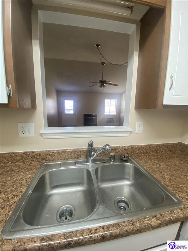 505 Independence Court Radcliff, KY 40160 #4