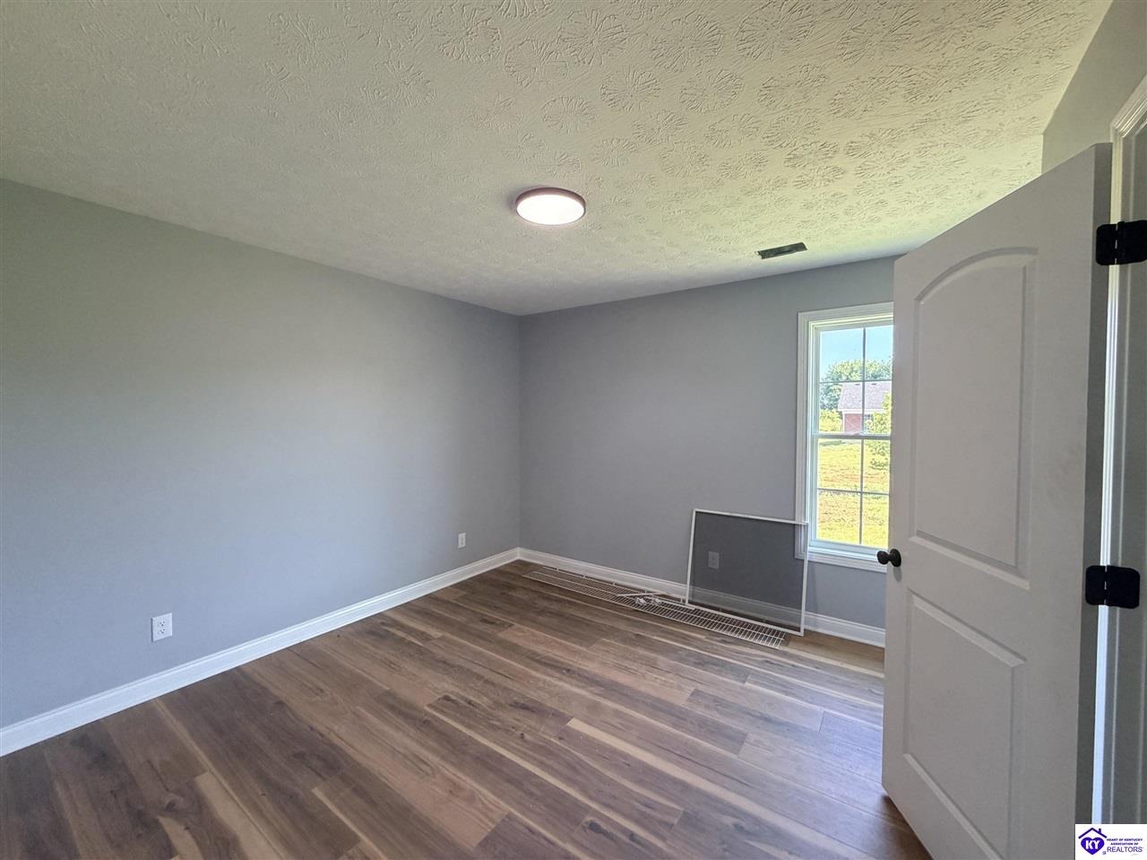 110 Flagstaff Drive Coxs Creek, KY 40013 #3