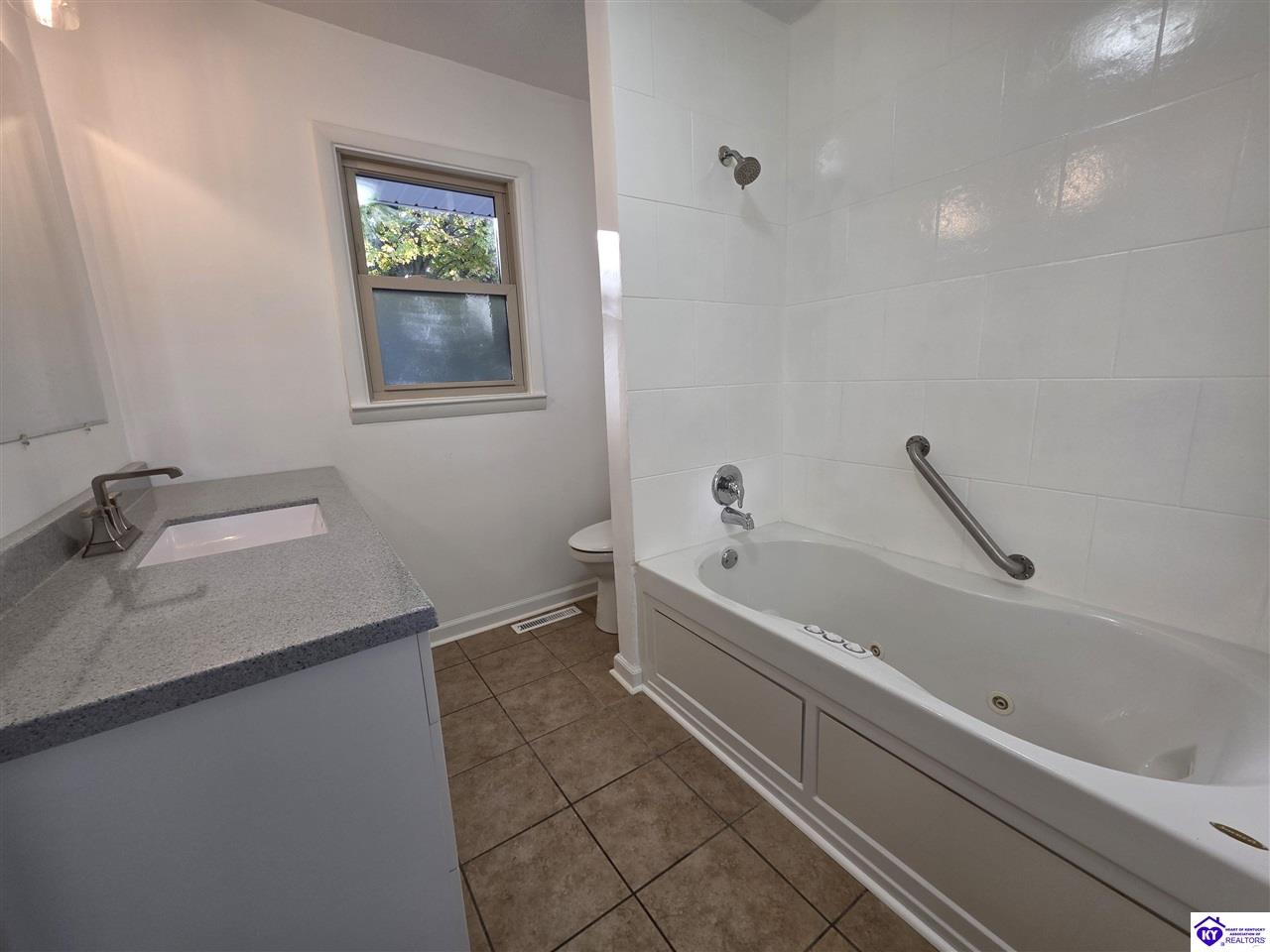 454 Pinewood Drive Radcliff, KY 40160 #2