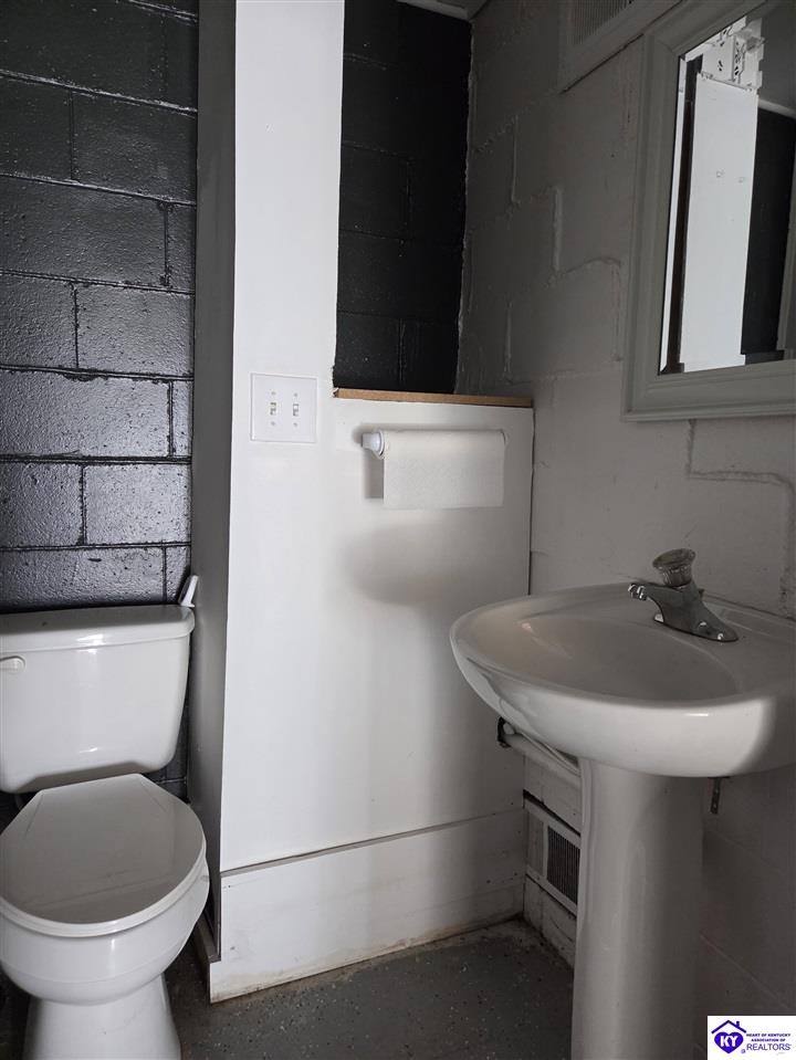 602 Highway 44 W Shepherdsville, KY 40165 #2