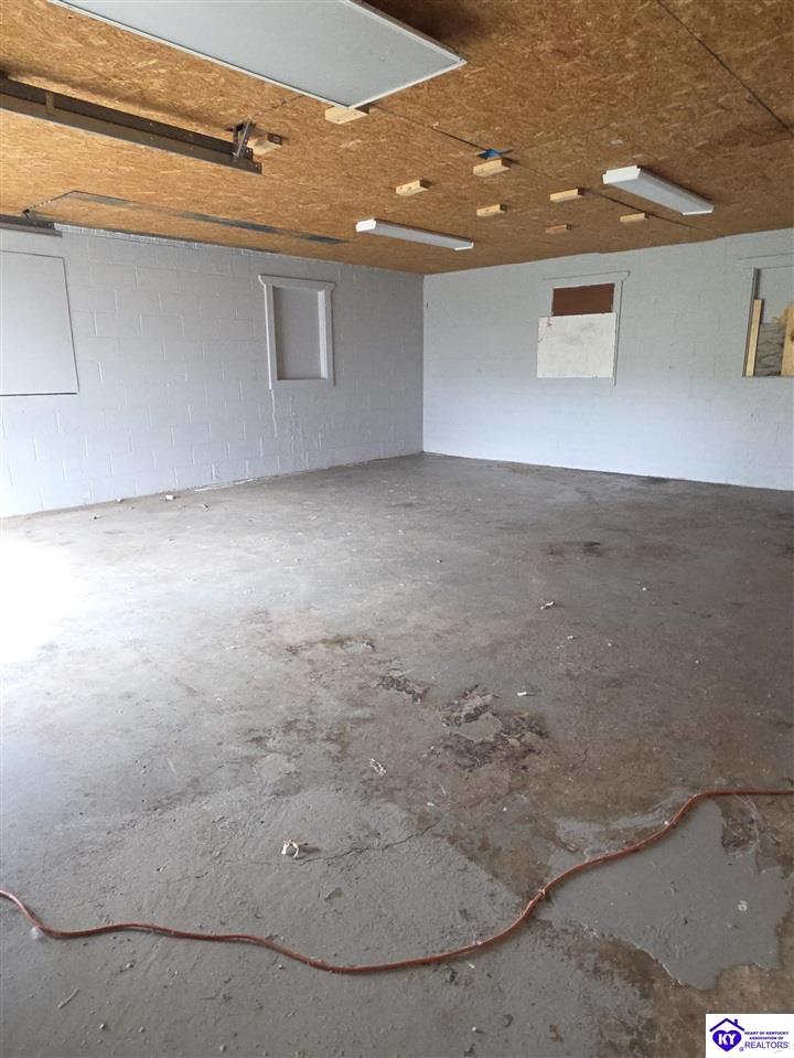 602 Highway 44 W Shepherdsville, KY 40165 #4